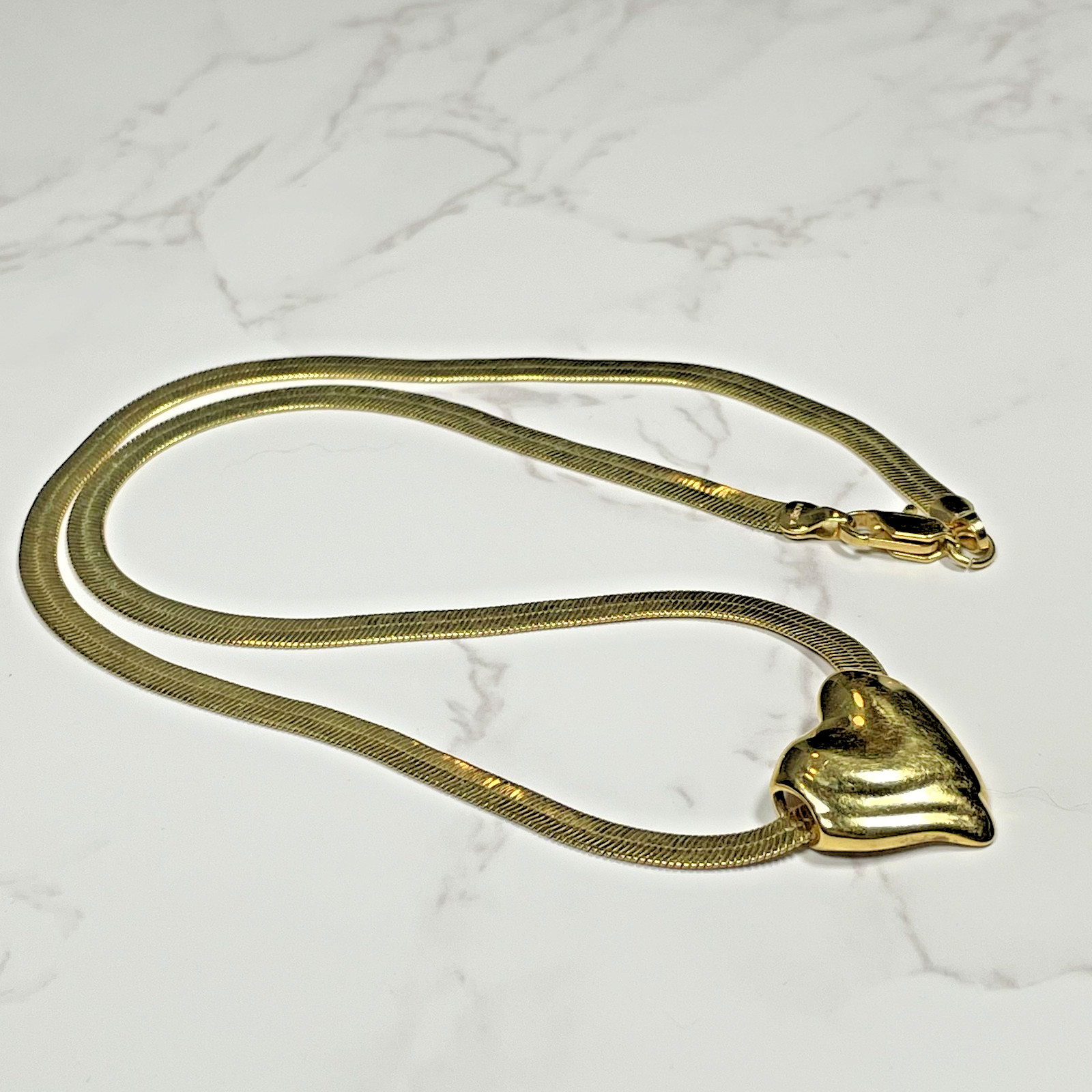 Vtg 1980s Signed Korea Liquid Gold Herringbone Flat Chain Puffed Heart Pendant