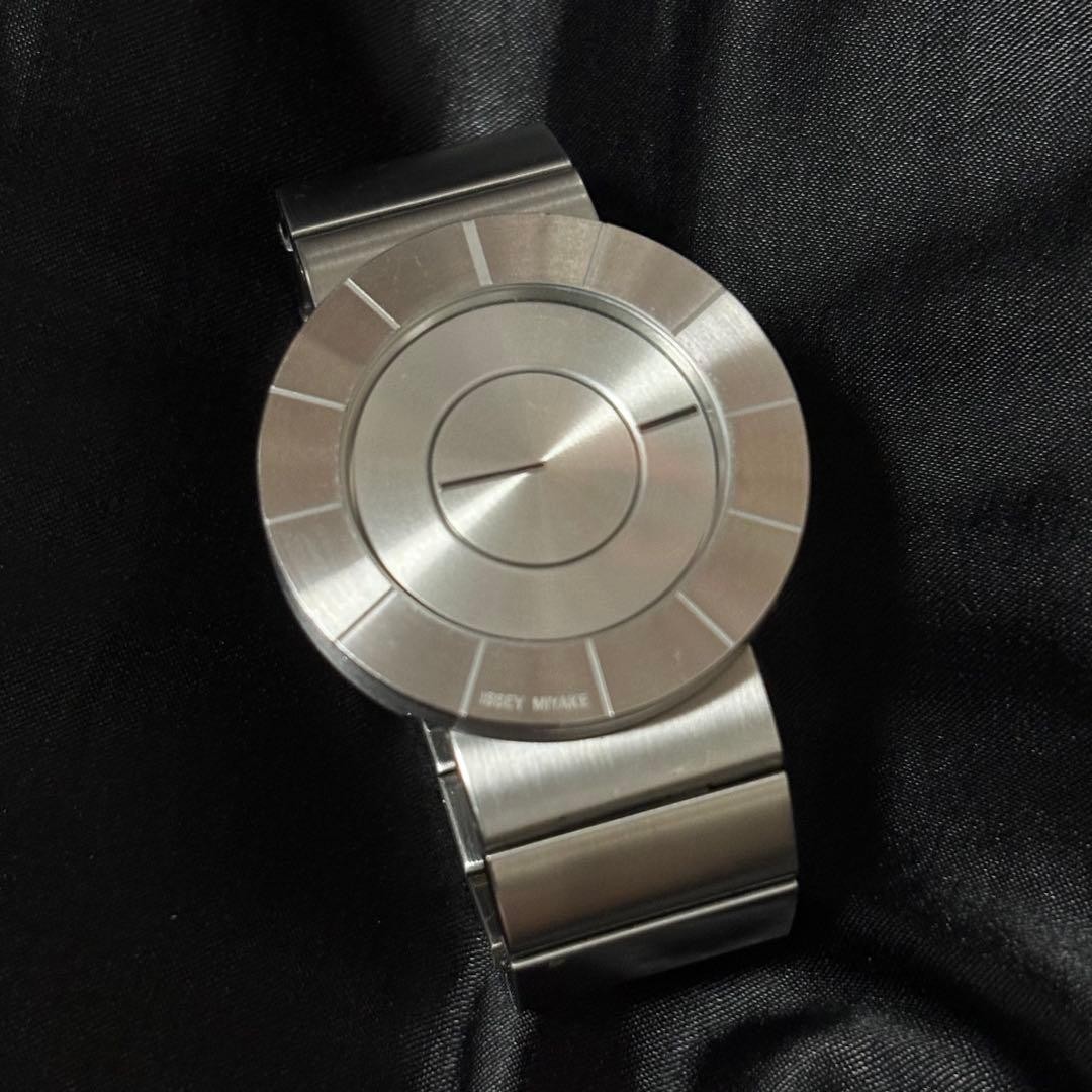 ISSEY MIYAKE TO Tio Yoshioka Tokujin design NY0N001 Silver Working From Japan
