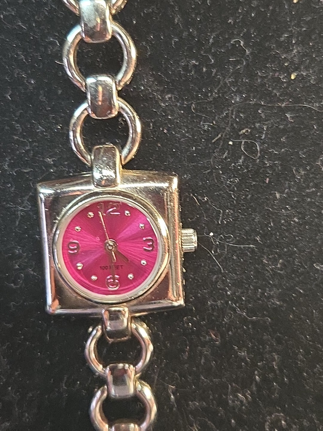 Pop Silver Tone With Maroon Dial Ladies Wrist Watch (I-5)