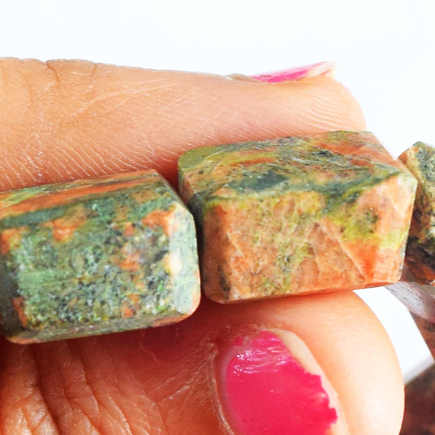Blood Green Unakaite 190.00 Cts Attractive Stretchable Bracelet Beaded RK 175AZ1