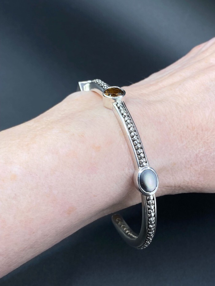 Michael Dawkins Pebbled Sterling Smoky & Blue Topaz MOP Hinged Bangle 22.4g