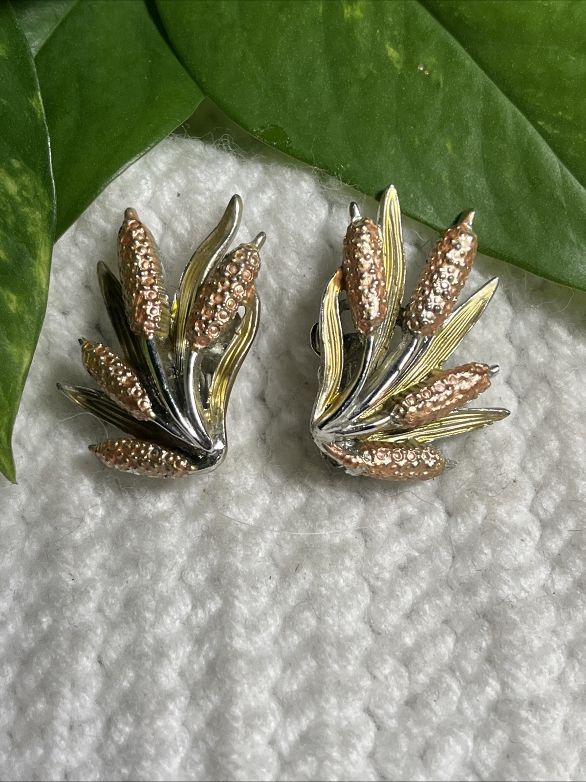 Vintage Silver Toned & Enamel Cattail Clasp Earrings