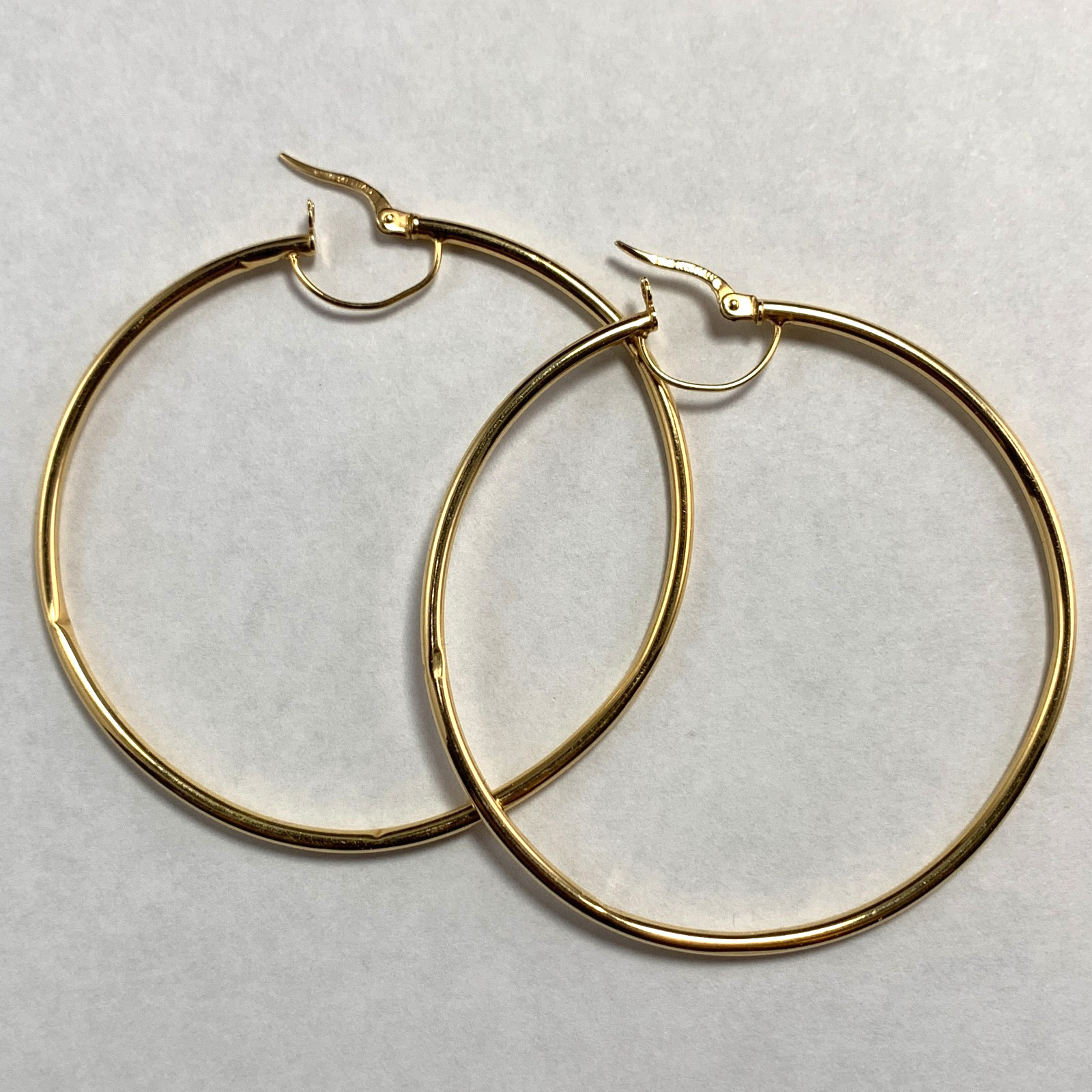 Vintage 14KT Yellow Gold Tube Hoop Earrings 2.25″ by 2mm 2.5+ grams AS IS DENTS