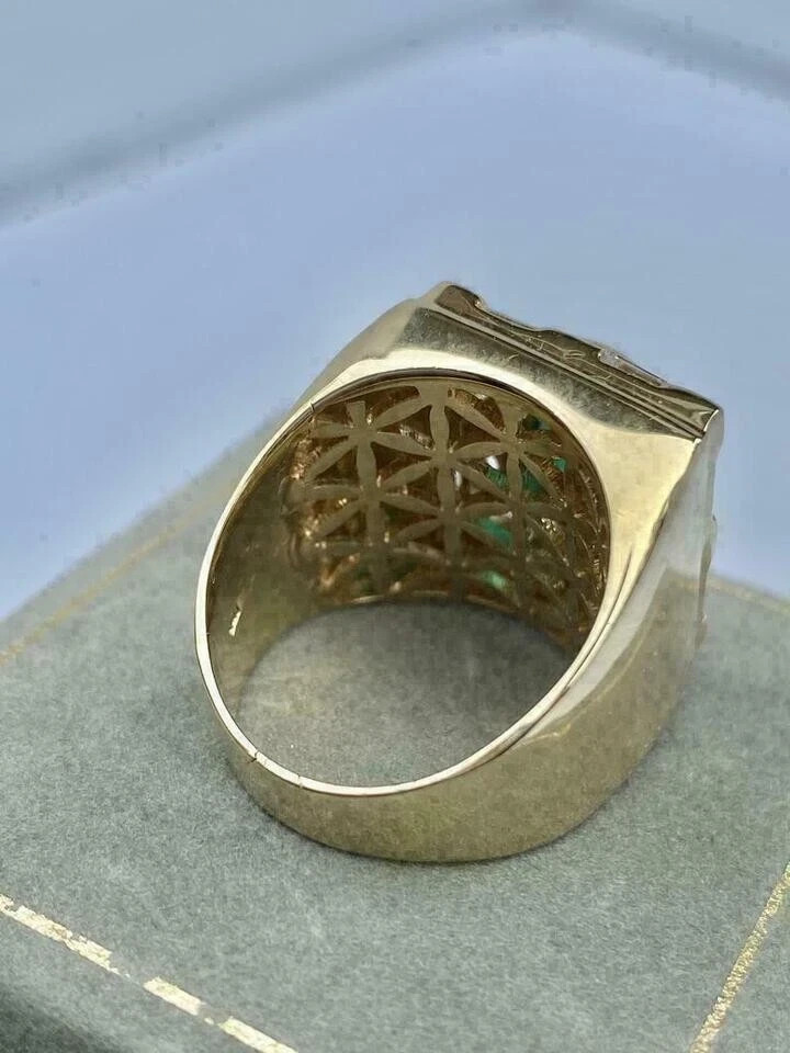 Vintage Men’s 5.00ct Lab-Created Green Emerald Ring In 14K Yellow Gold Plated