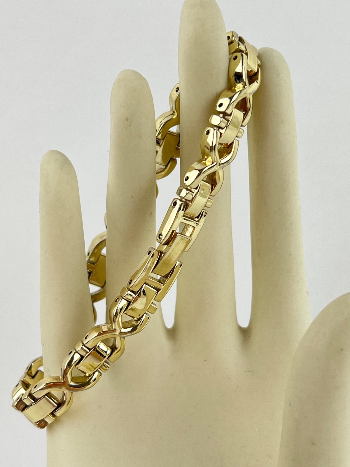 Fashion Gold Tone Rhinestone Link Bracelet 7.5″ Length Fold Over Clasp