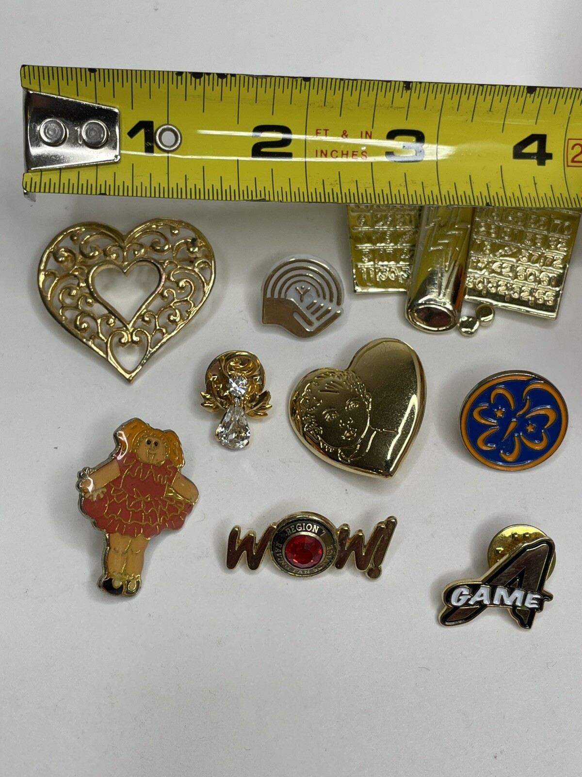 VTG 9 Brooch Pin Lot AJC Bingo Lover Card, Cabbage Patch Doll, Hearts, Angels+