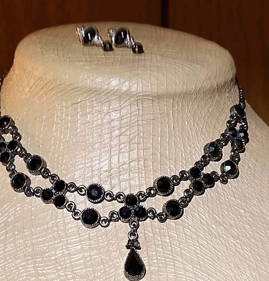 Cookie Lee Black Beaded Silver Tone Teardrop Necklace & Earrings Signed
