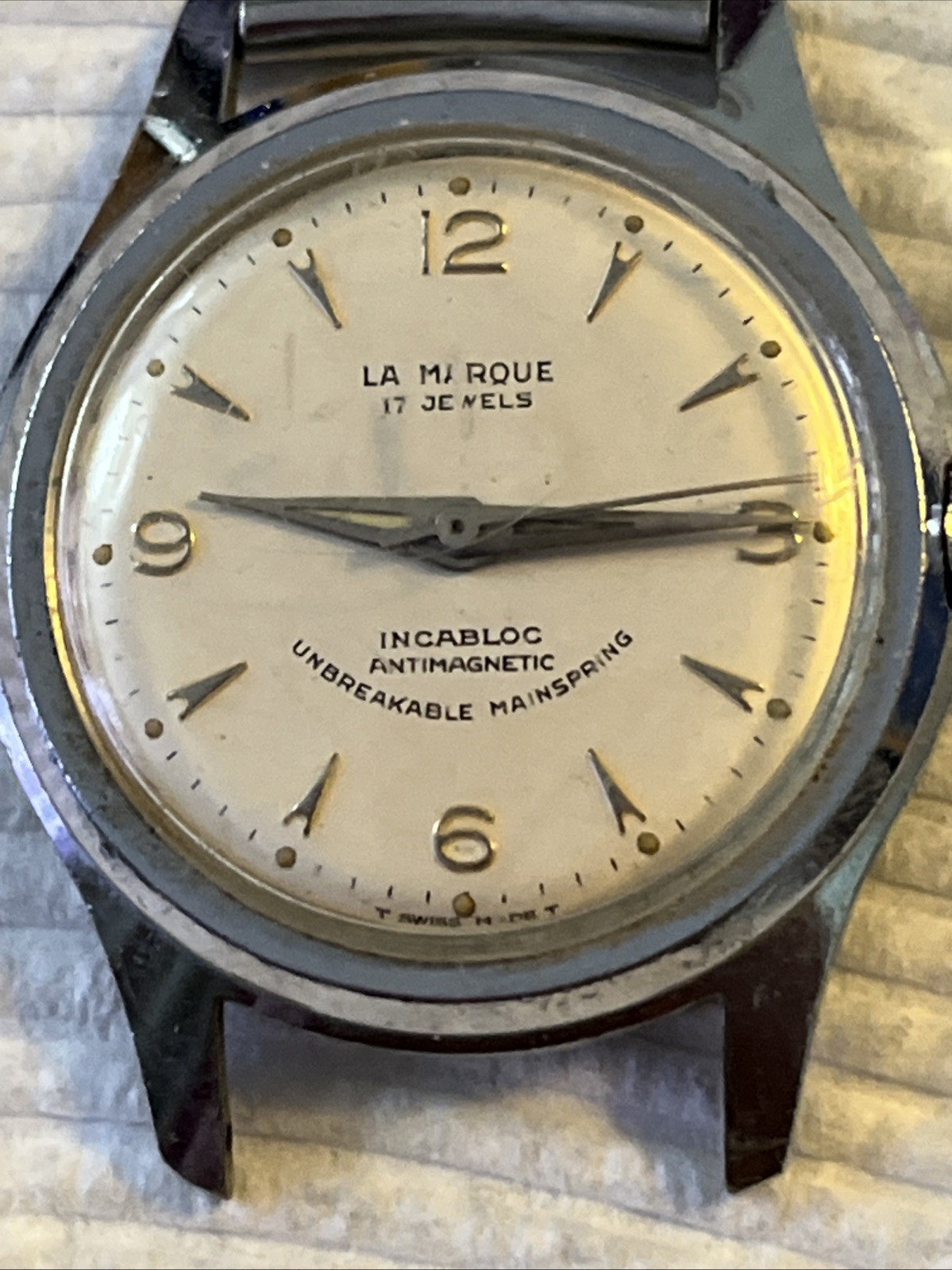 La Marque 17 Jewels Watch Unbreakable Mainspring Incabloc winds