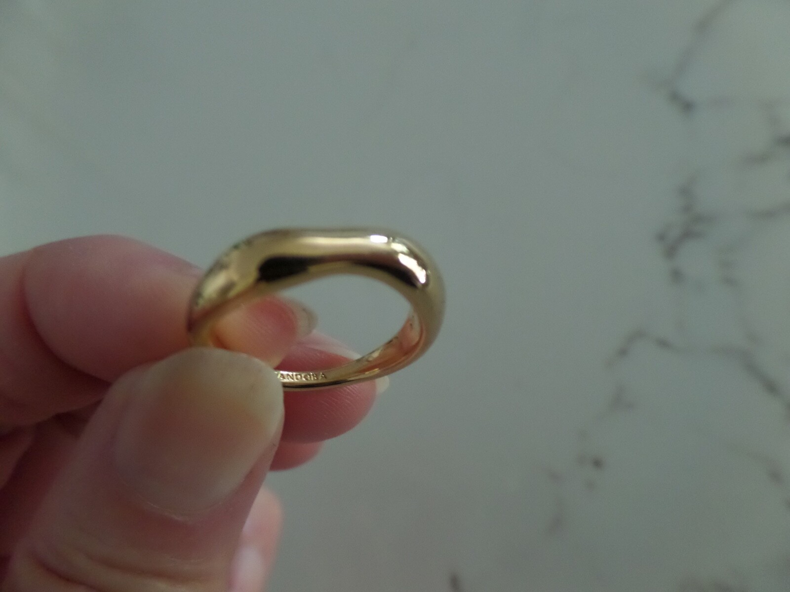 New Latest PANDORA 14k gold-plated unique metal blend, this polished ring band