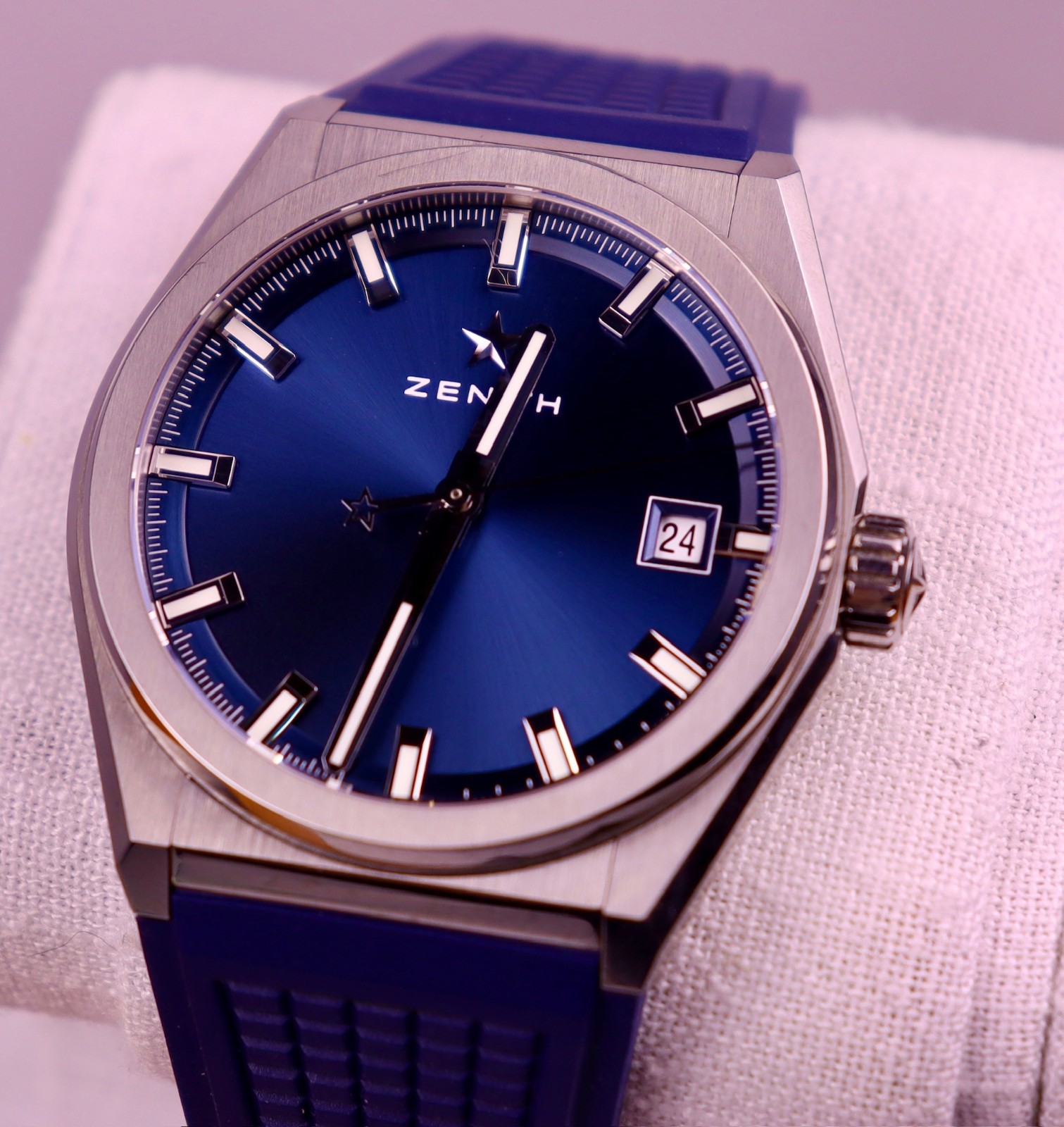 Case #551 — Zenith Defy Classic Blue Ref. 95.9000.670/51.R584