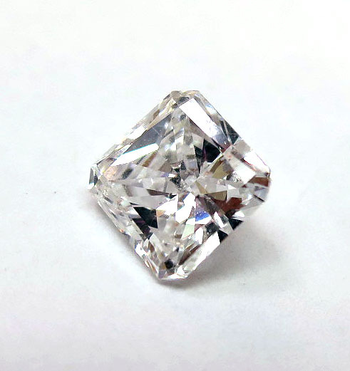1.61 ct Radiant cut Loose Diamond E color SI1/SI2 enhanced very brilliant