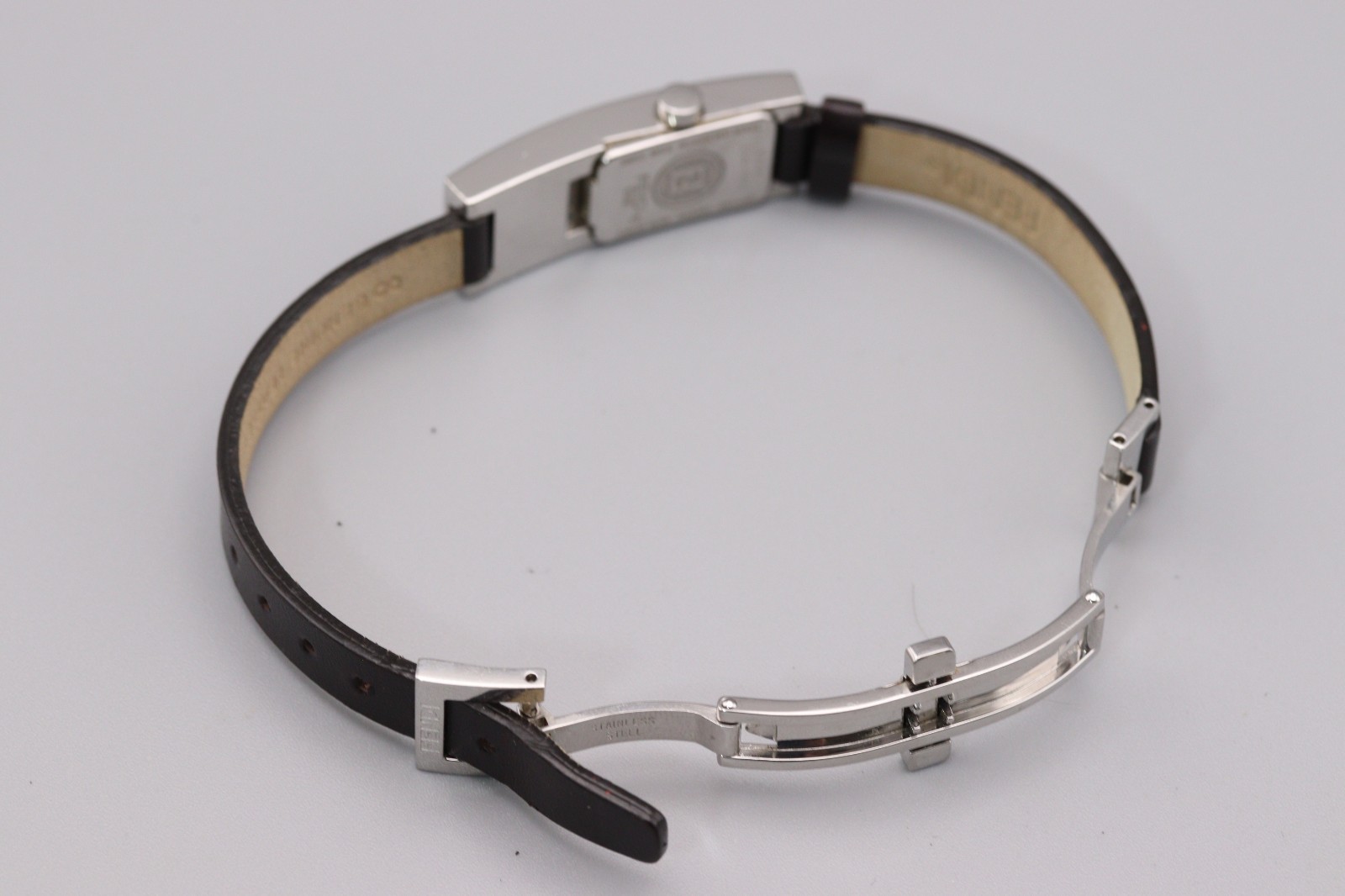 [Near MINT] FENDI 3300L Pink Dial Silver Ladies Quartz Watch Swiss Made