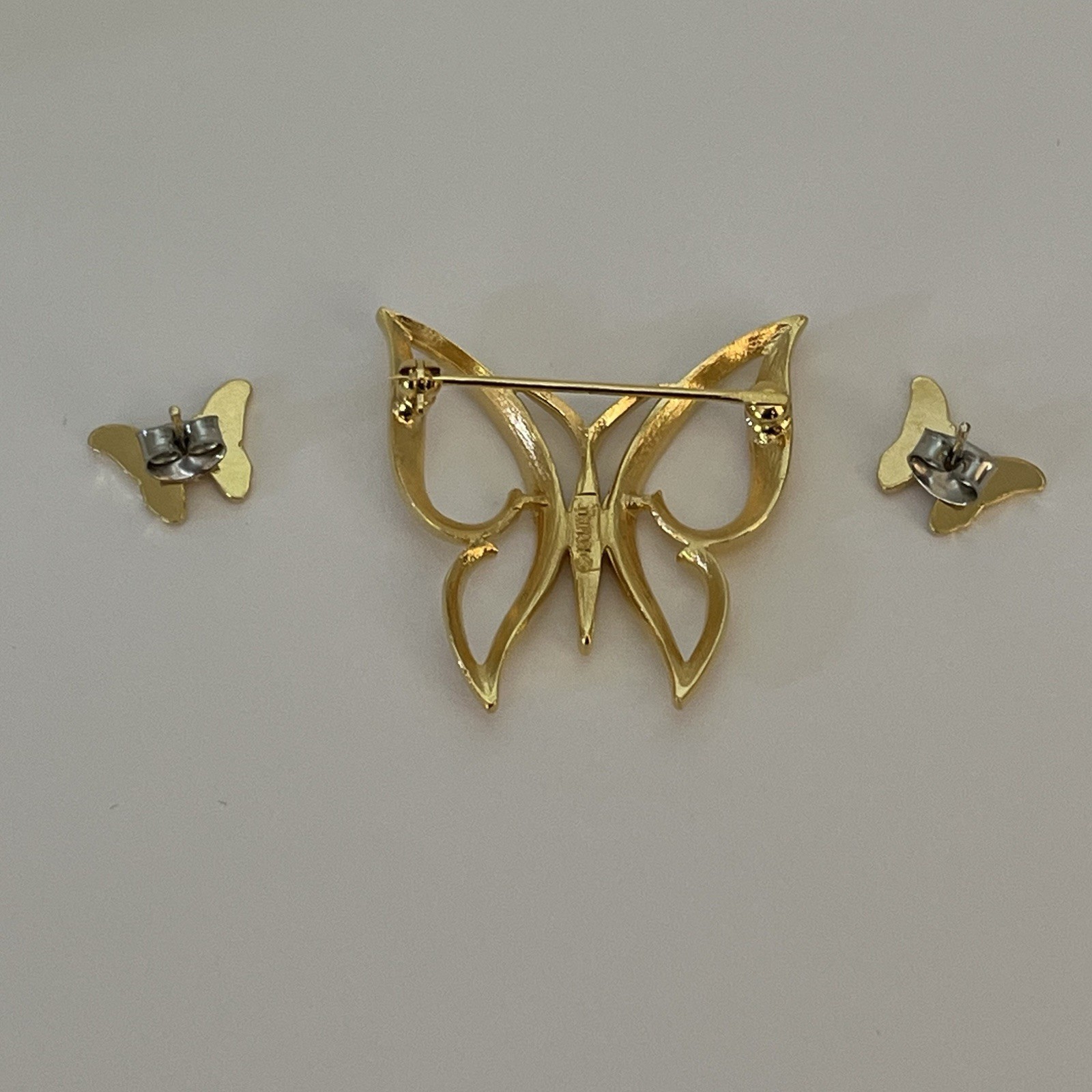 Vintage Trifari Gold Tone Butterfly Brooch Unbranded Butterfly Pierced Earrings