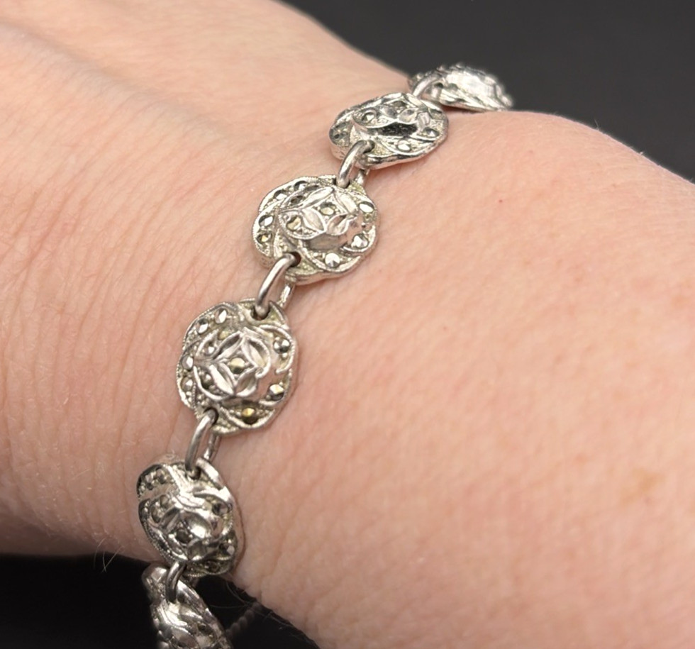 Sterling Silver 925 Rosette Link Bracelet with Safety Catch 16.1g