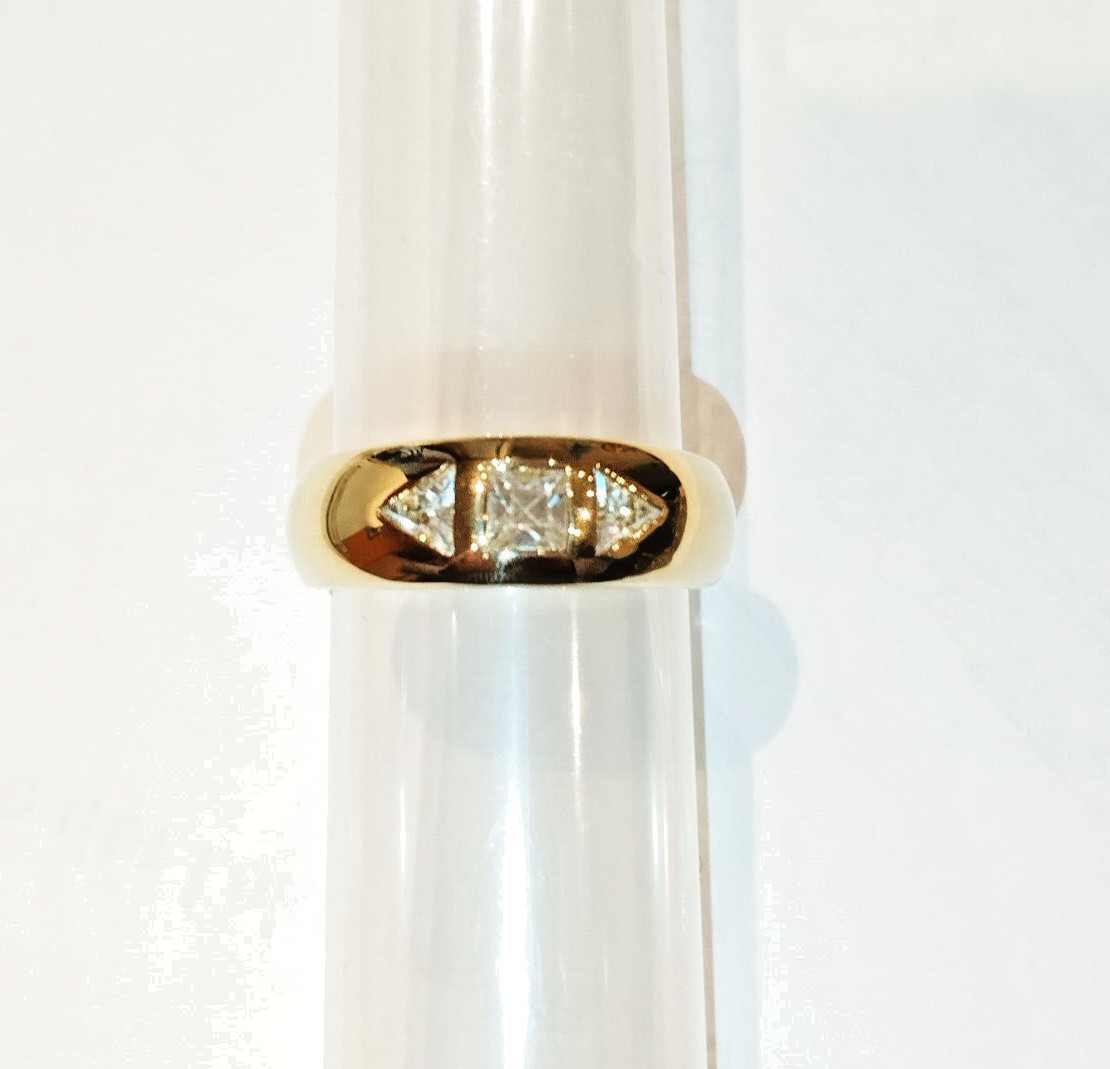 Gold Ring Yellow Gold 8k =333 Size 61.5 Zircon 0.73ct Hallmark Unisex