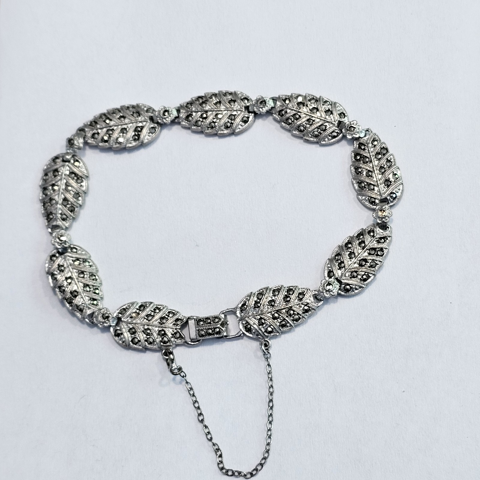 Vintage Signed B.B. Sterling Leaf Design Bracelet with Marcasite Stones 7 5/8″