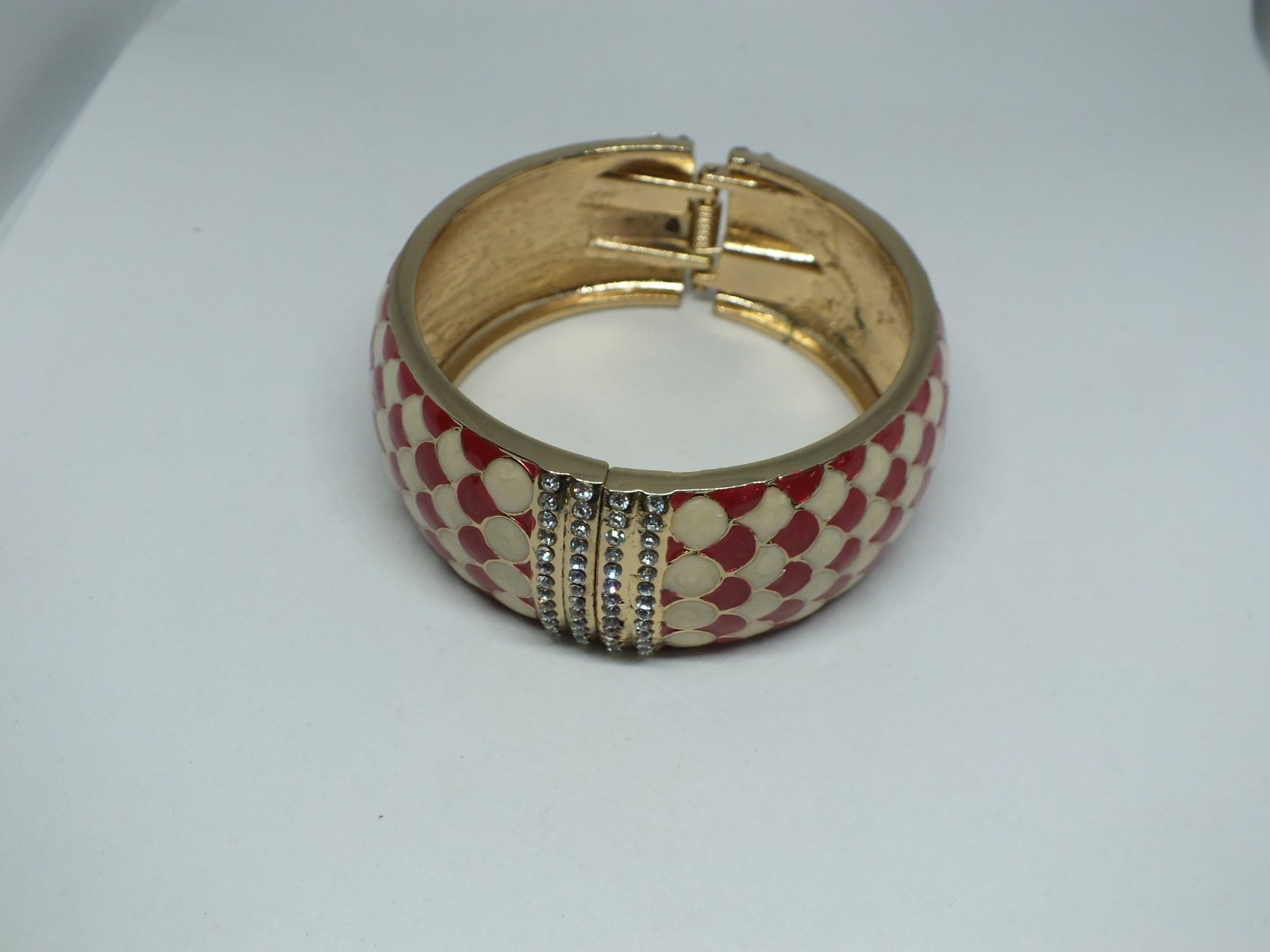 Beautiful Clamp Bracelet Gold Tone Clear Rhinestones Red Off White Enamel 1″ W x
