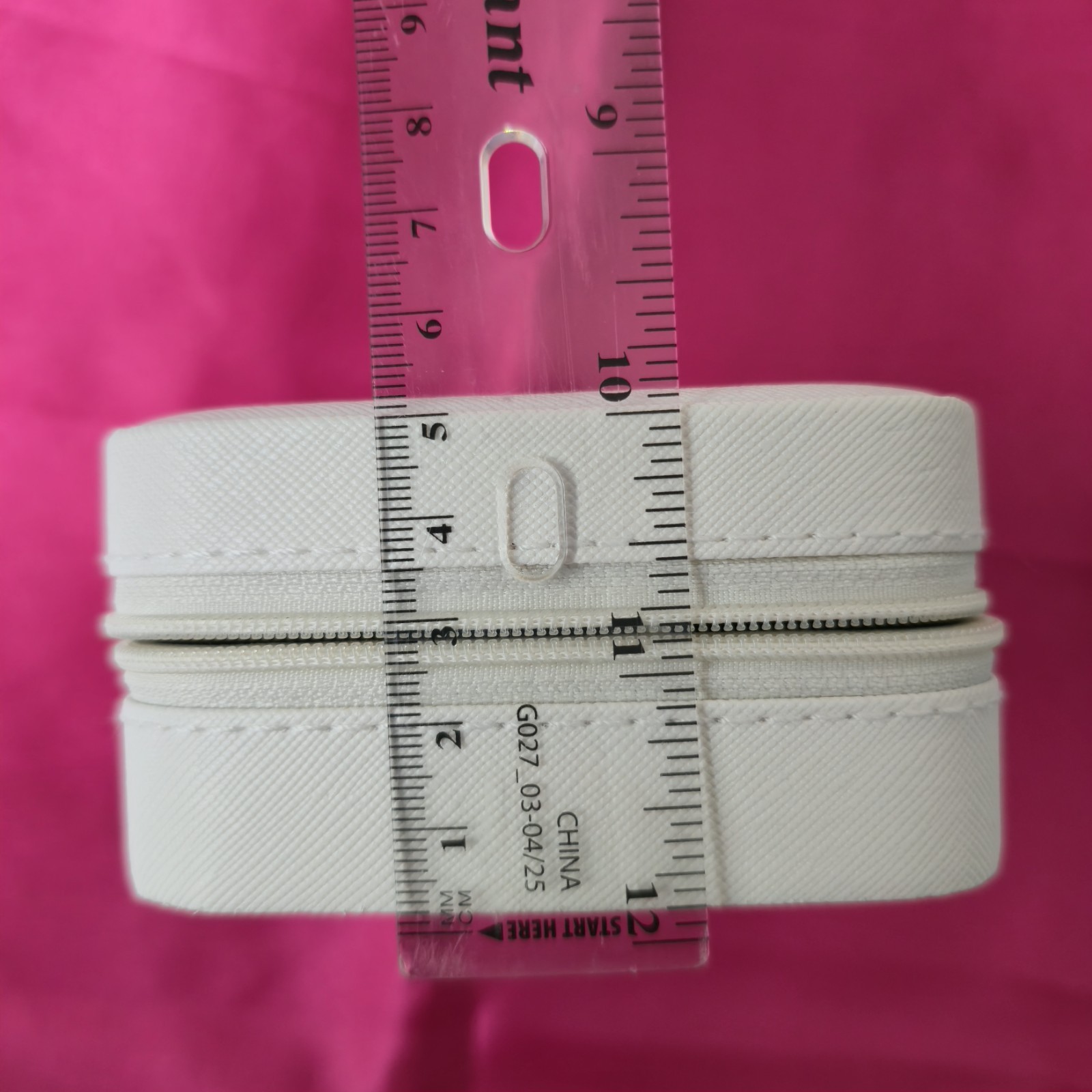 White Square Zip-Around Travel Jewelry Case / Jewelry Box 9.5 × 9.5″