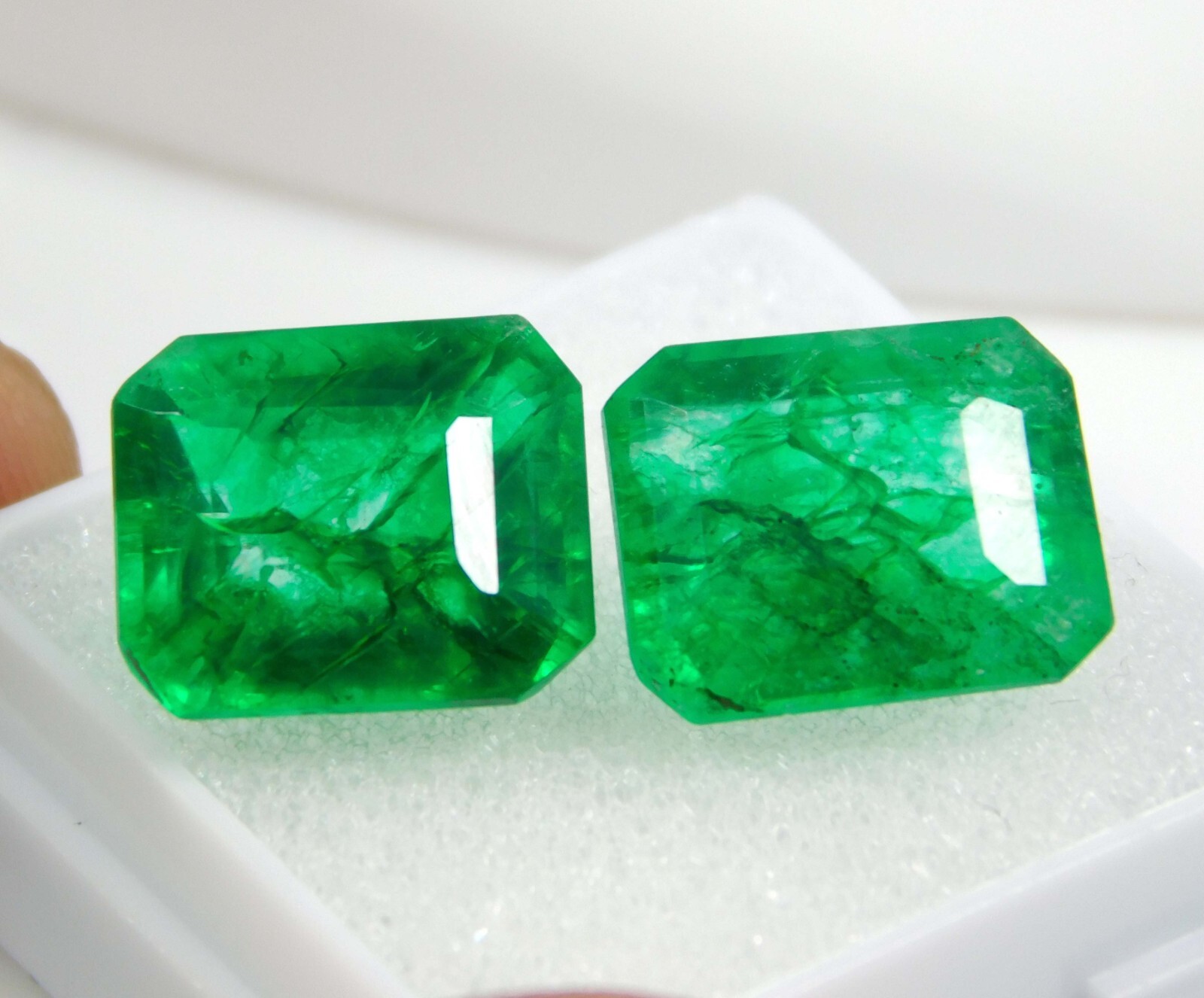 Natural Colombian Green Emerald 12.70 Ct Emerald Cut Certified Loose Gems (Pair)