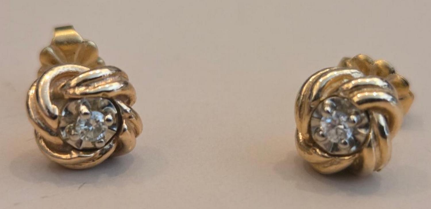 Nice 14k gold love knot post earrings with tiny diamond, 1980-2000s