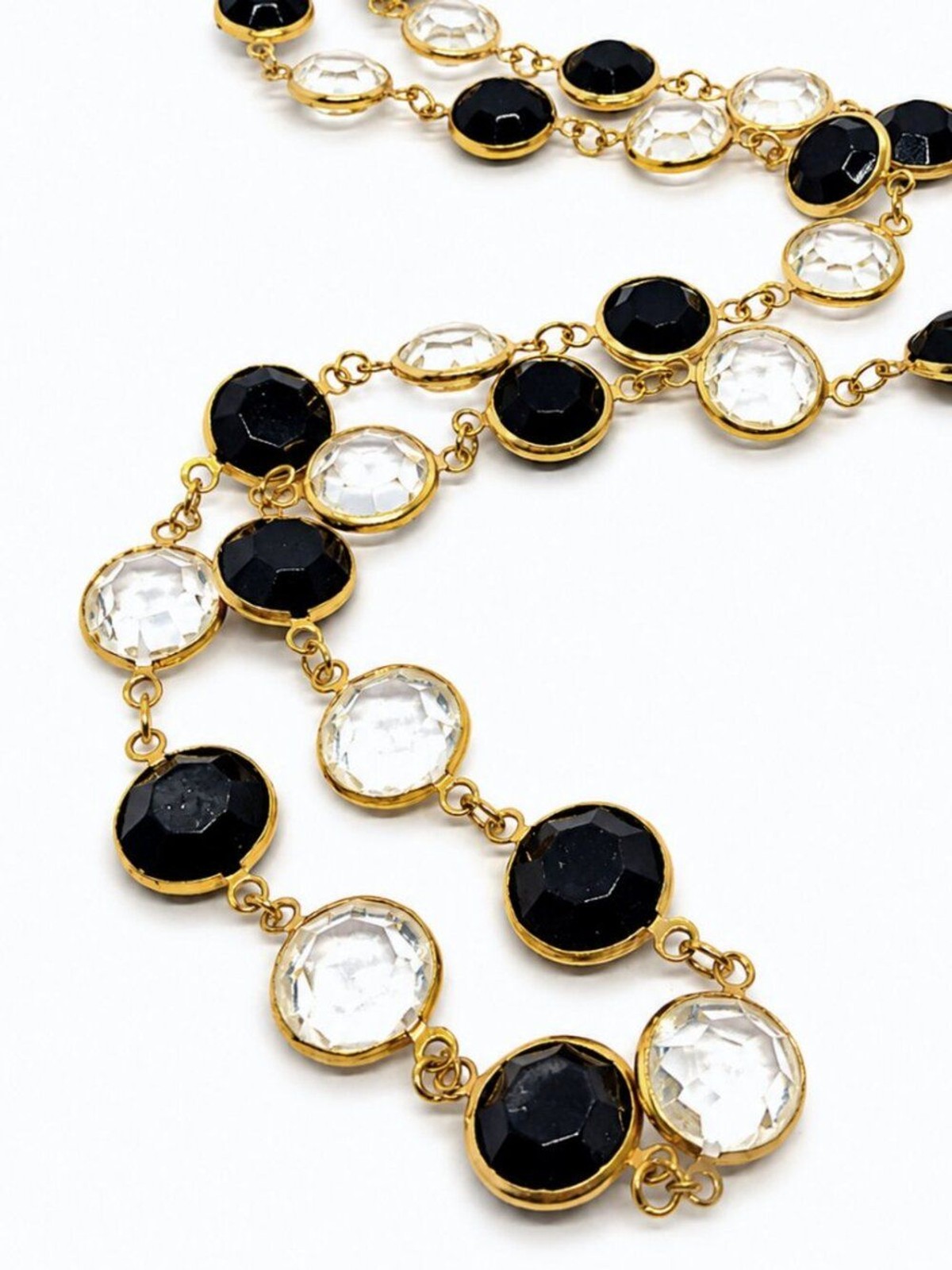 VINTAGE CRYSTAL NECKLACE Open Bezel Black Clear Glass Gold Tone 28″ Long