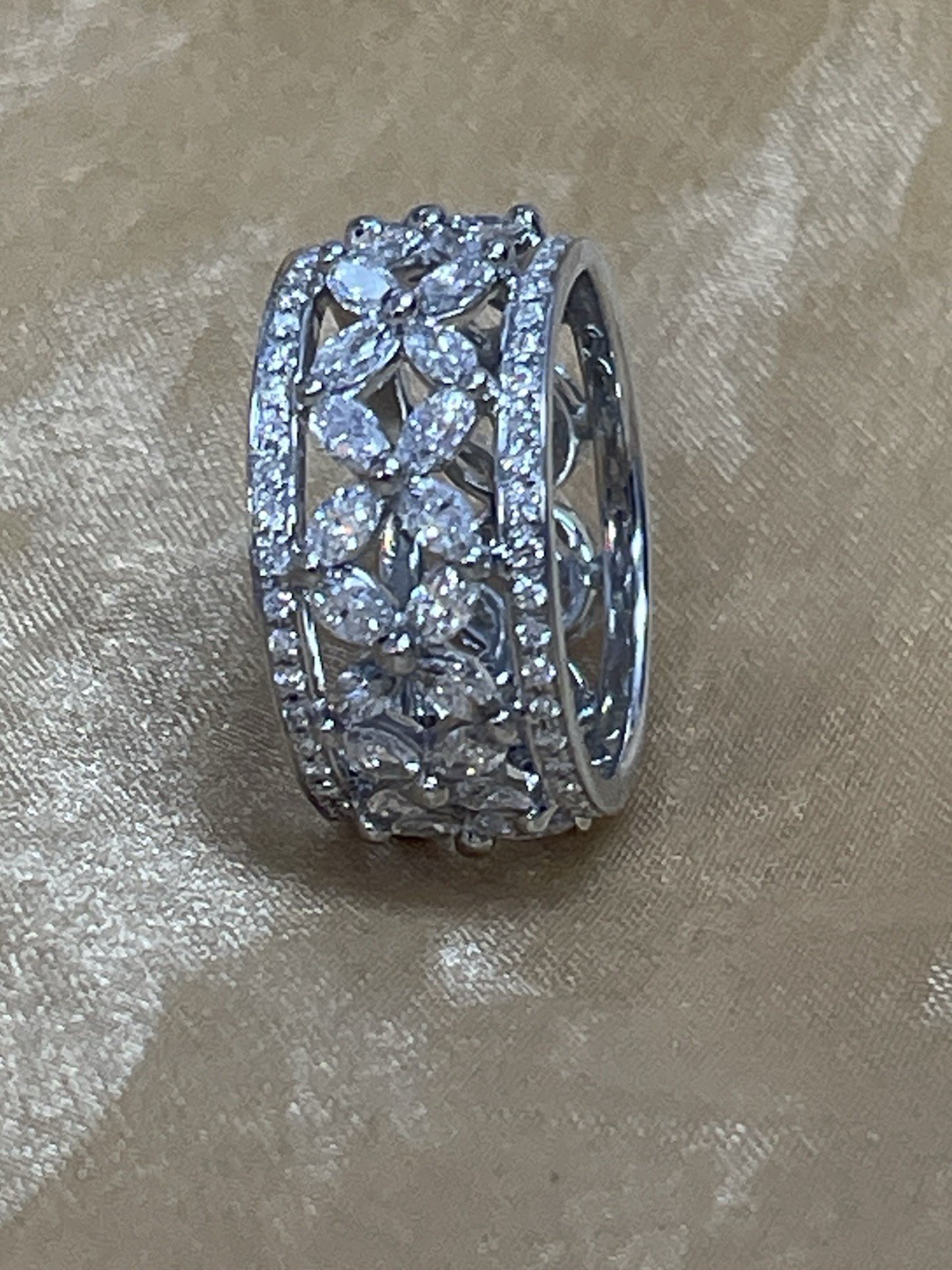 Tiffany & Co. Victoria Platinum 2.34ct Diamond Ring