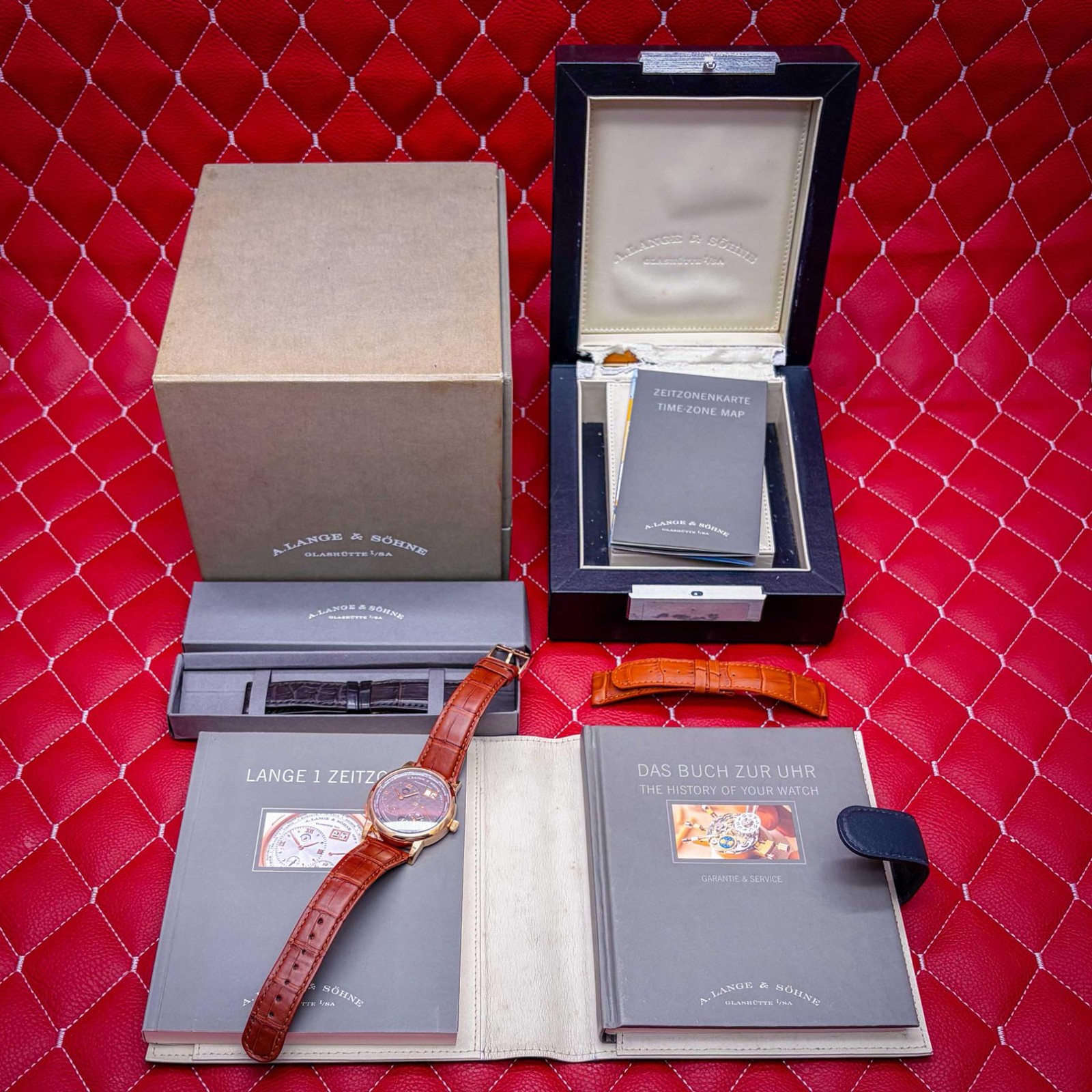 A. Lange & Söhne Lange 1 Time Zone 116.033