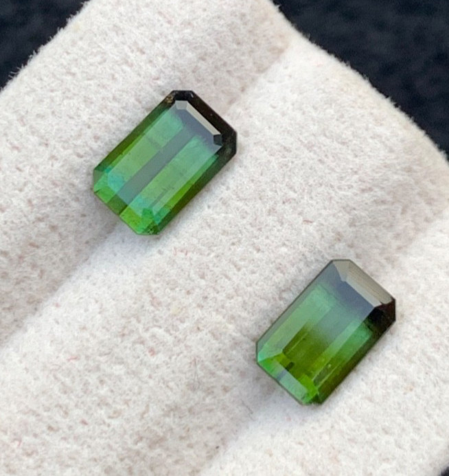 2.80ct Beautifull natural stunning green bi colour tourmaline loose gemstone