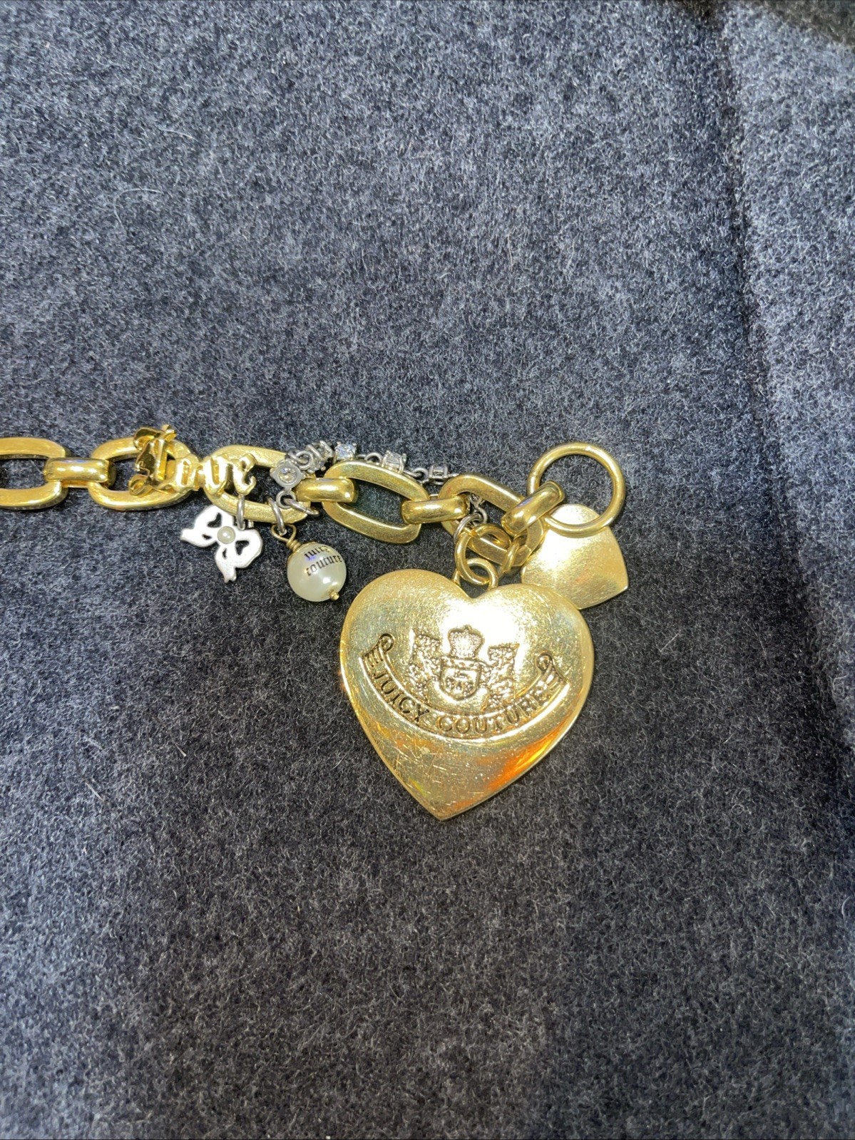 Juicy Couture LET THEM EAT COUTURE Heart Pearl Charm Bracelet Gold Tone