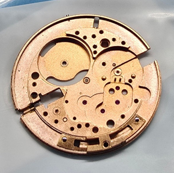 OMEGA 342,330,332,340,342,343,344,350,351,353,355 MAIN PLATE