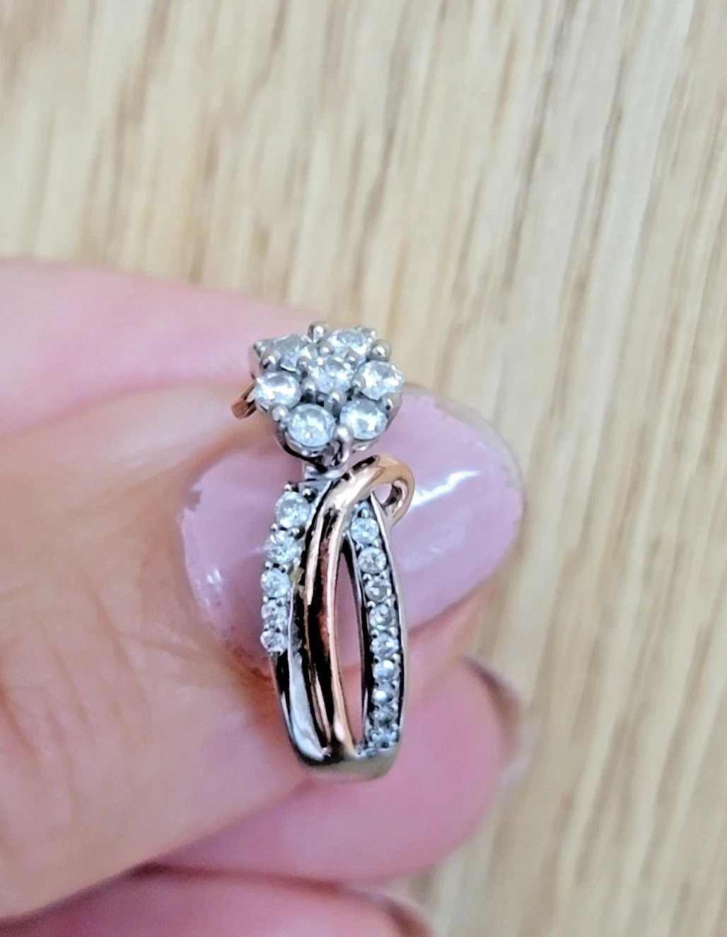 Zales flower diamond ring size 8