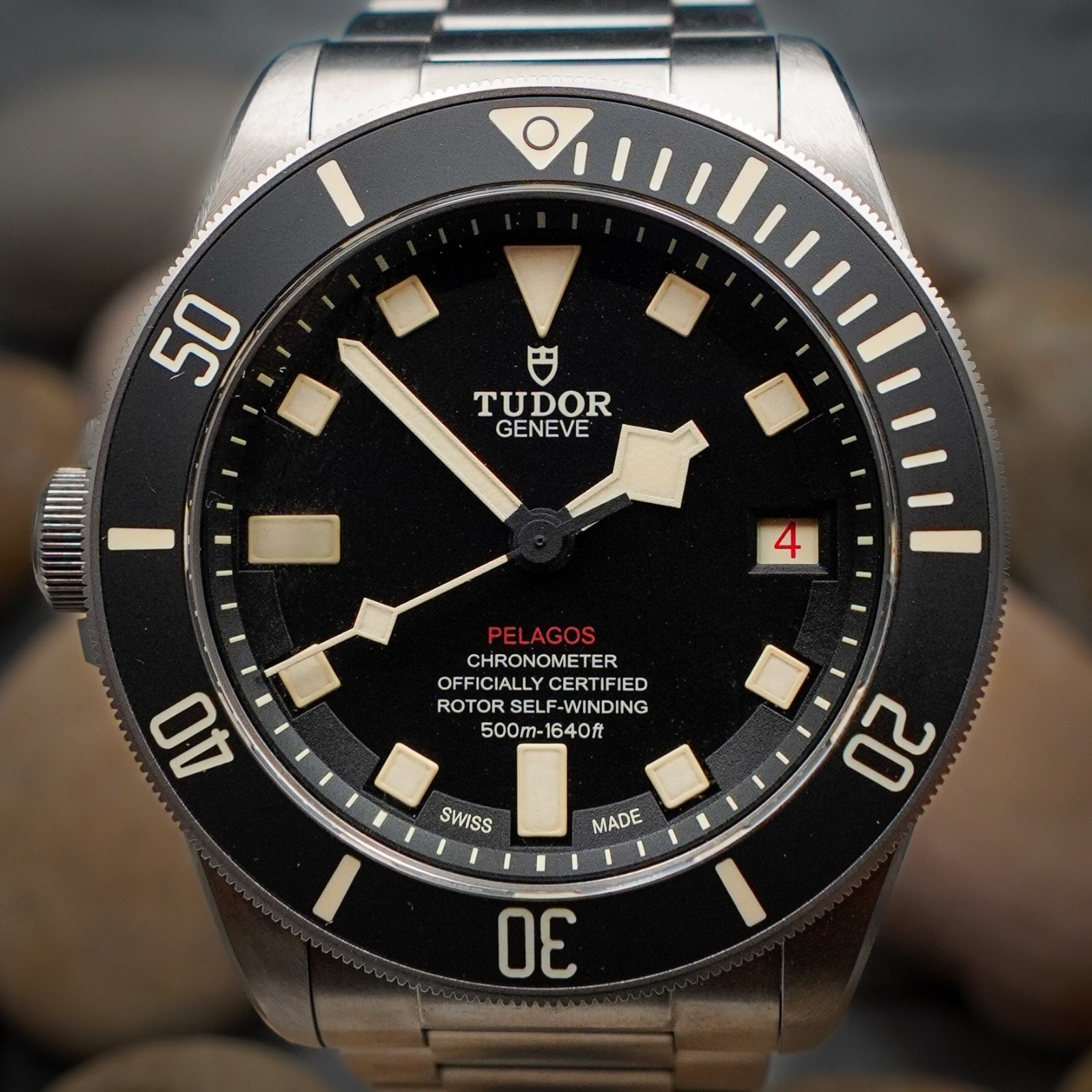 TUDOR Pelagos 25610TNL black dial 42mm extra rubber strap