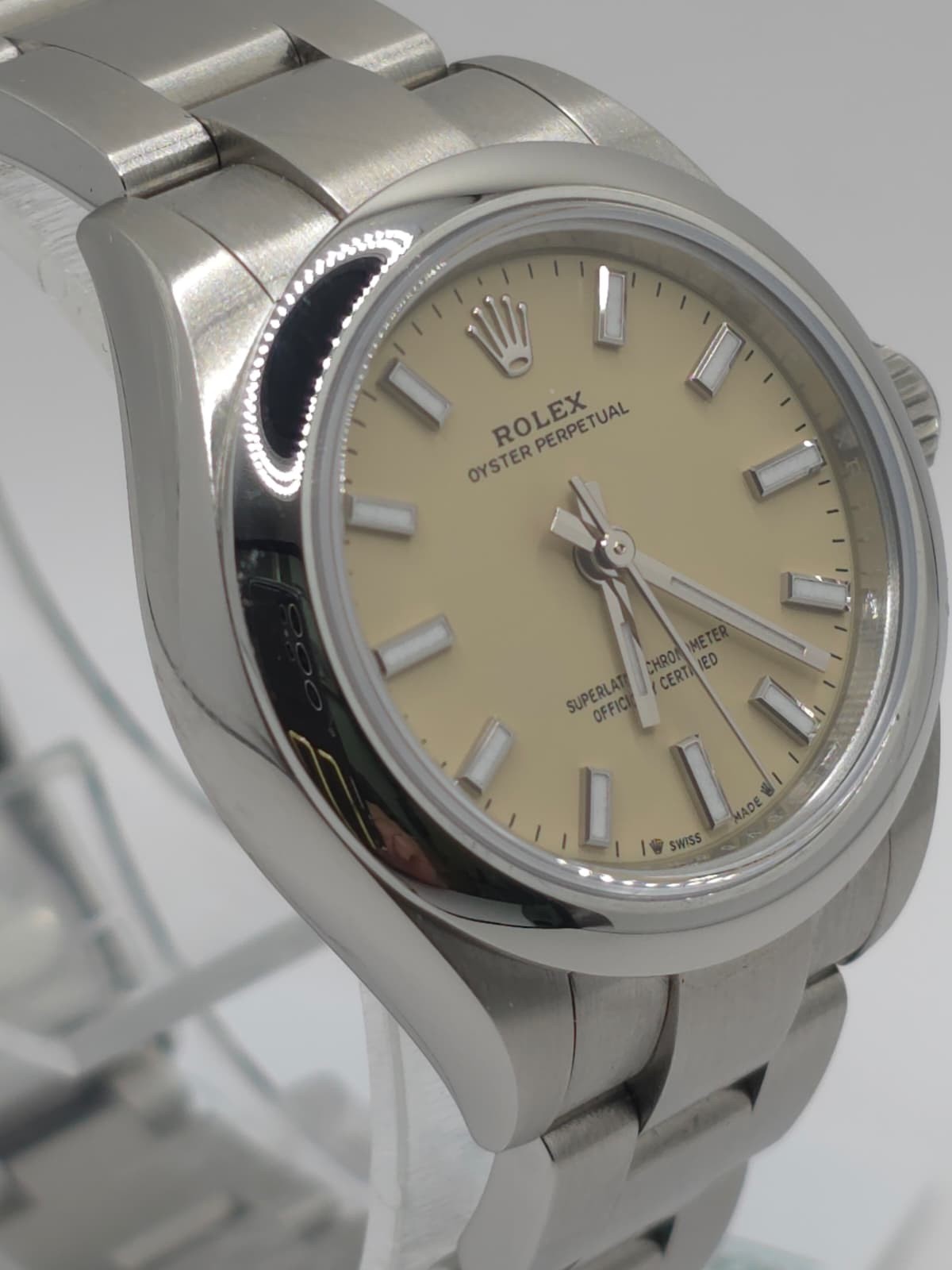 2025 Rolex Oyster Perpetual 28 276200 Beige Dial on Oyster Complete