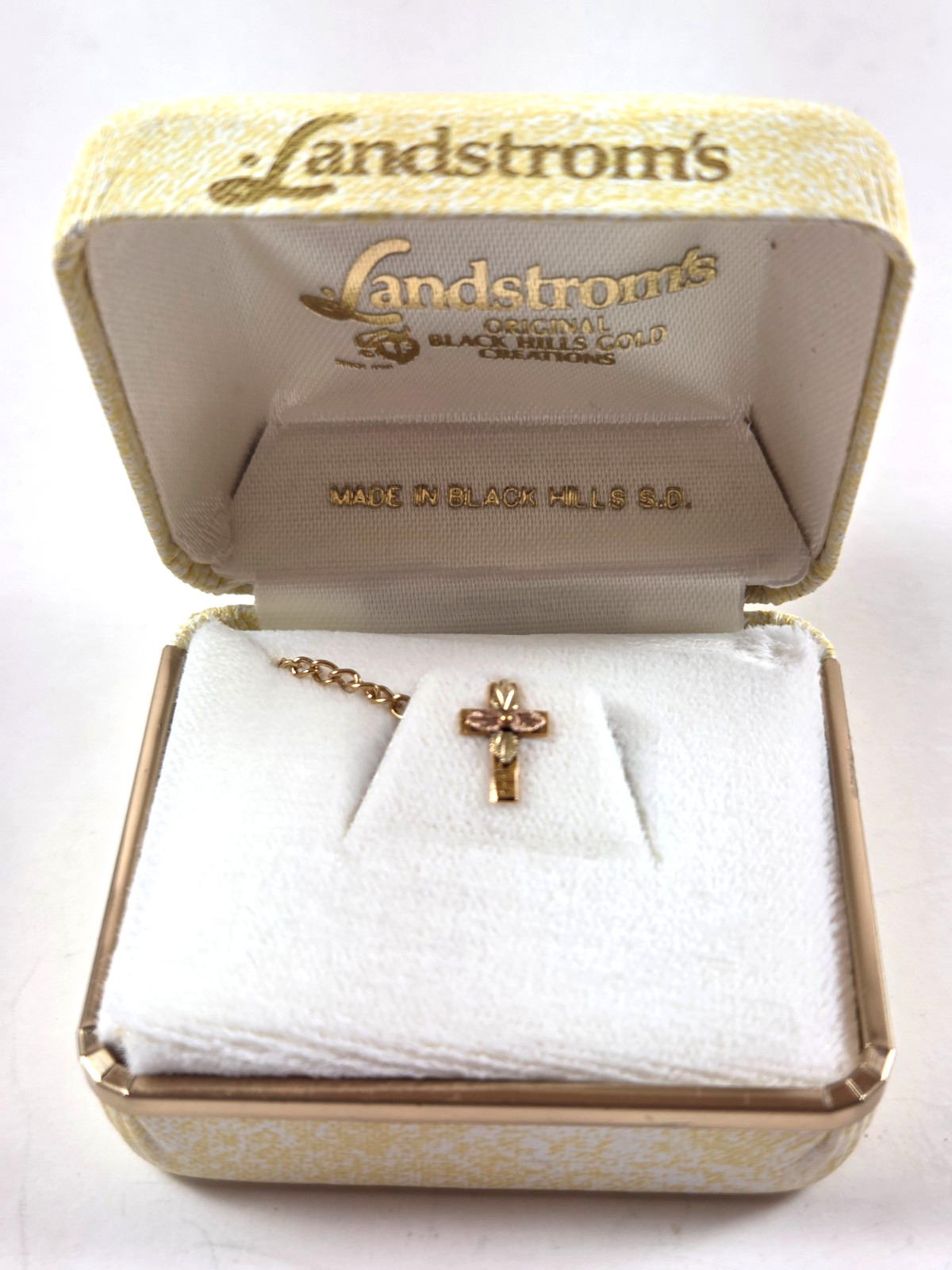 Landstrom’s 10K Black Hills Gold Cross Tie Tack/Pin – NIB (R775)