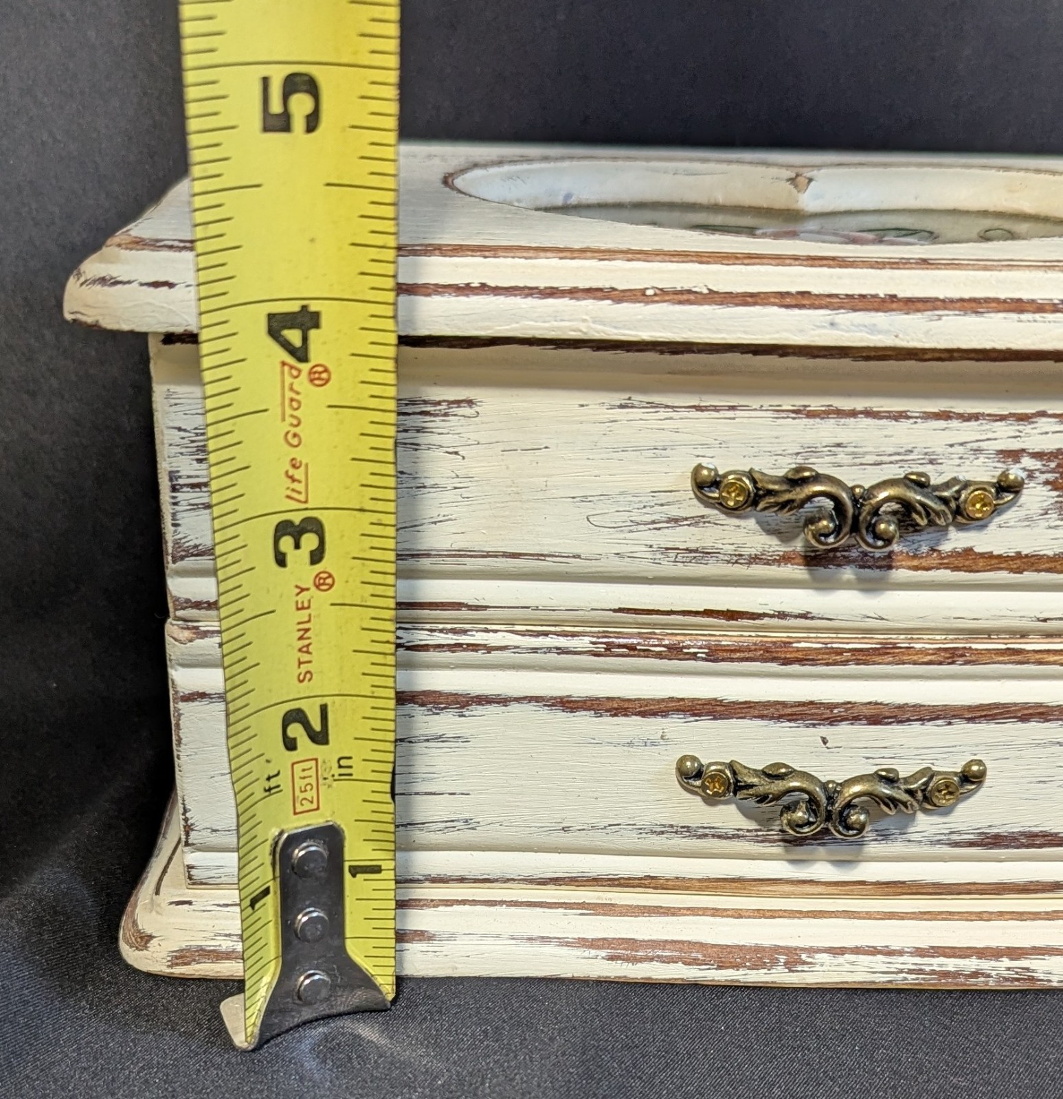 Vintage Shabby Distressed White Wooden Jewelry Box Table Top Rose Theme
