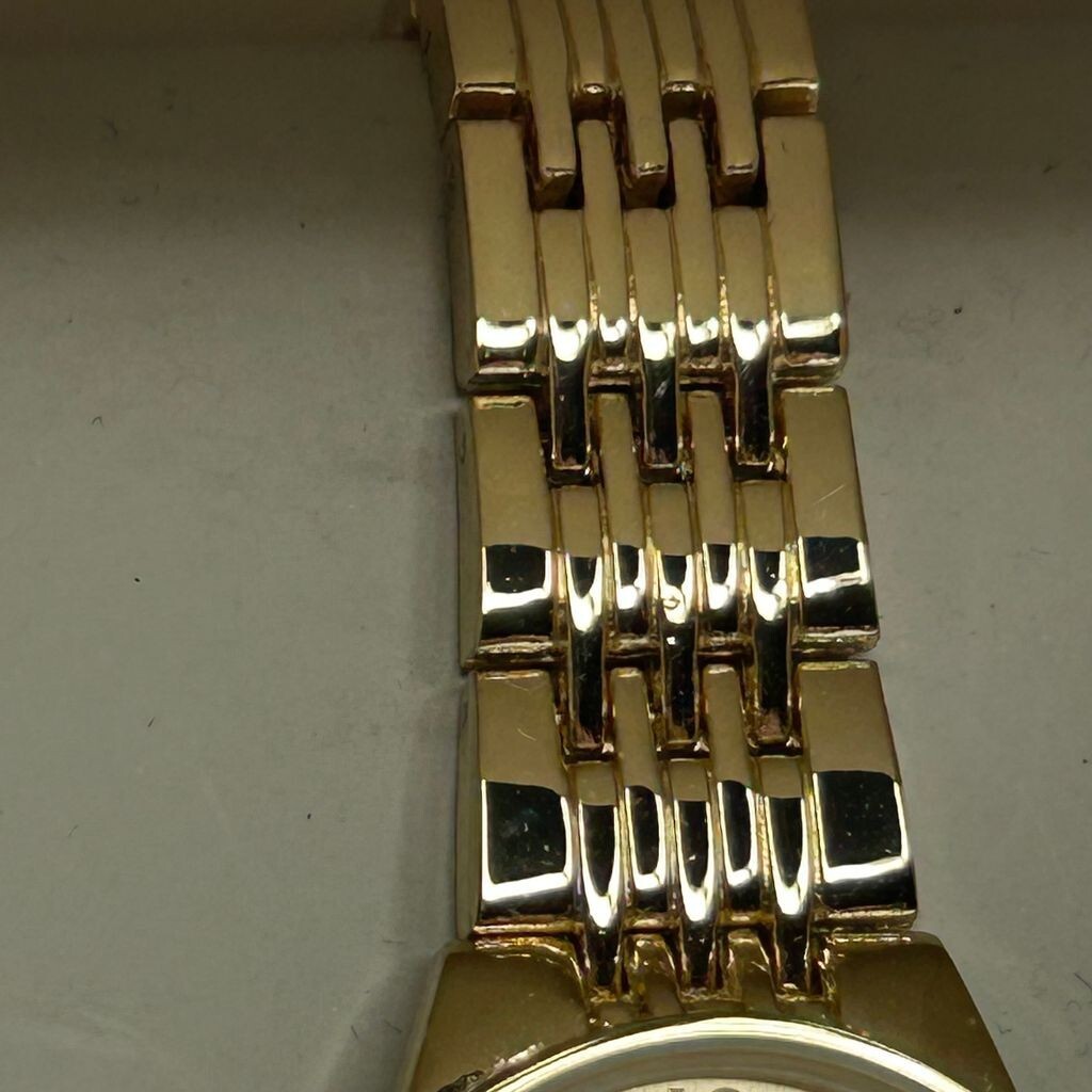 NEW Target Watch Womens Polished Gold Tone Self Adjustable Bracelet NEED BATTERY