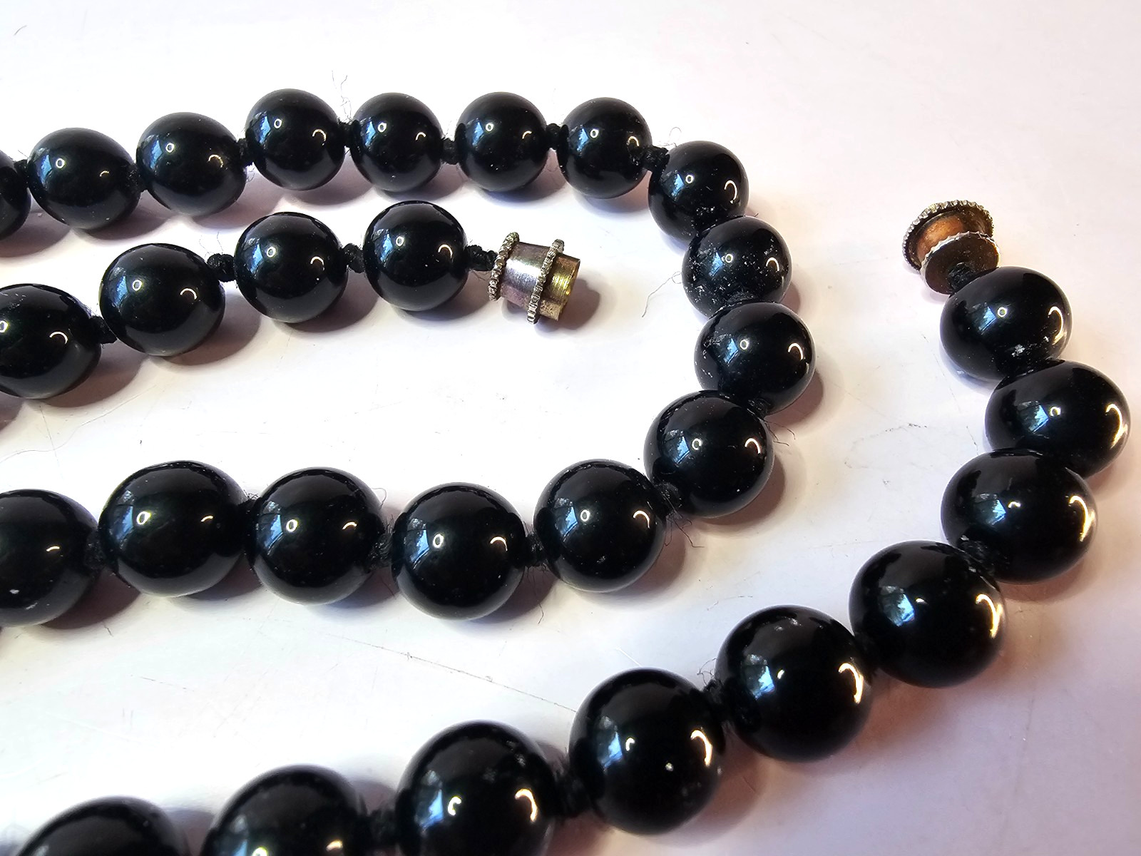 Vintage Black Glass Beaded Necklace 29″ Knotted 9.7mm