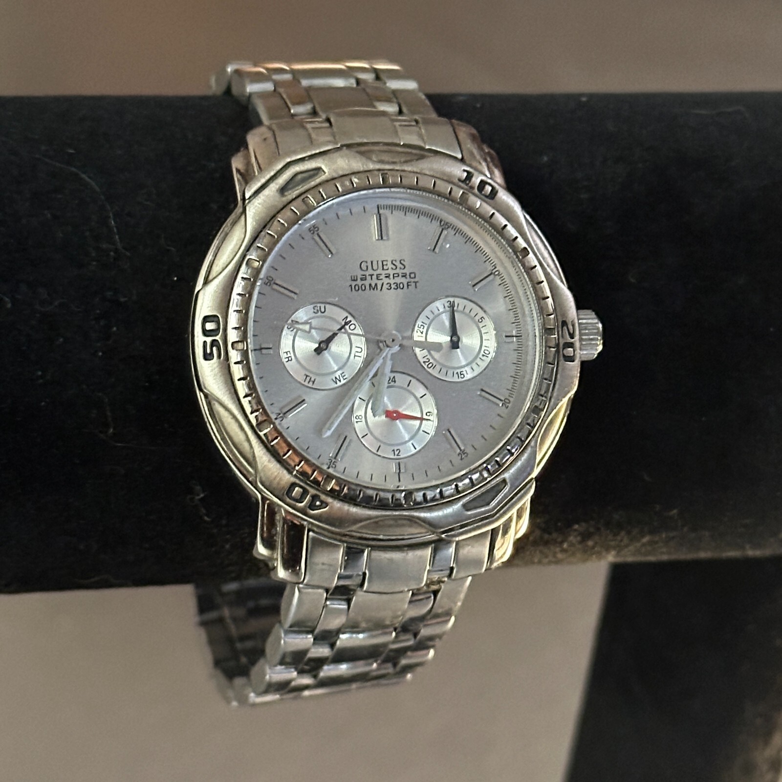 GUESS WATERPRO Chronograph Watch Men’s Analog Rotating Bezel 7.5 inch 39 mm