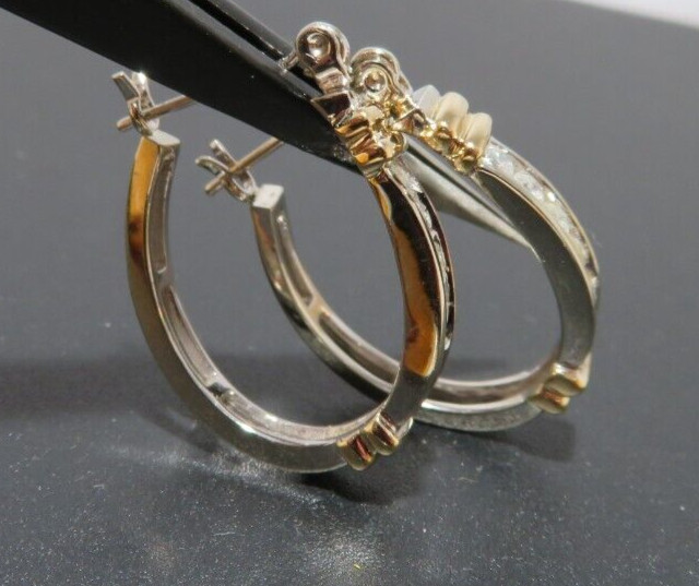 14KK 2TONE DIAMOND HOOOP EARRINGS 0.25 tcw 3.66 grams (AI-2359)