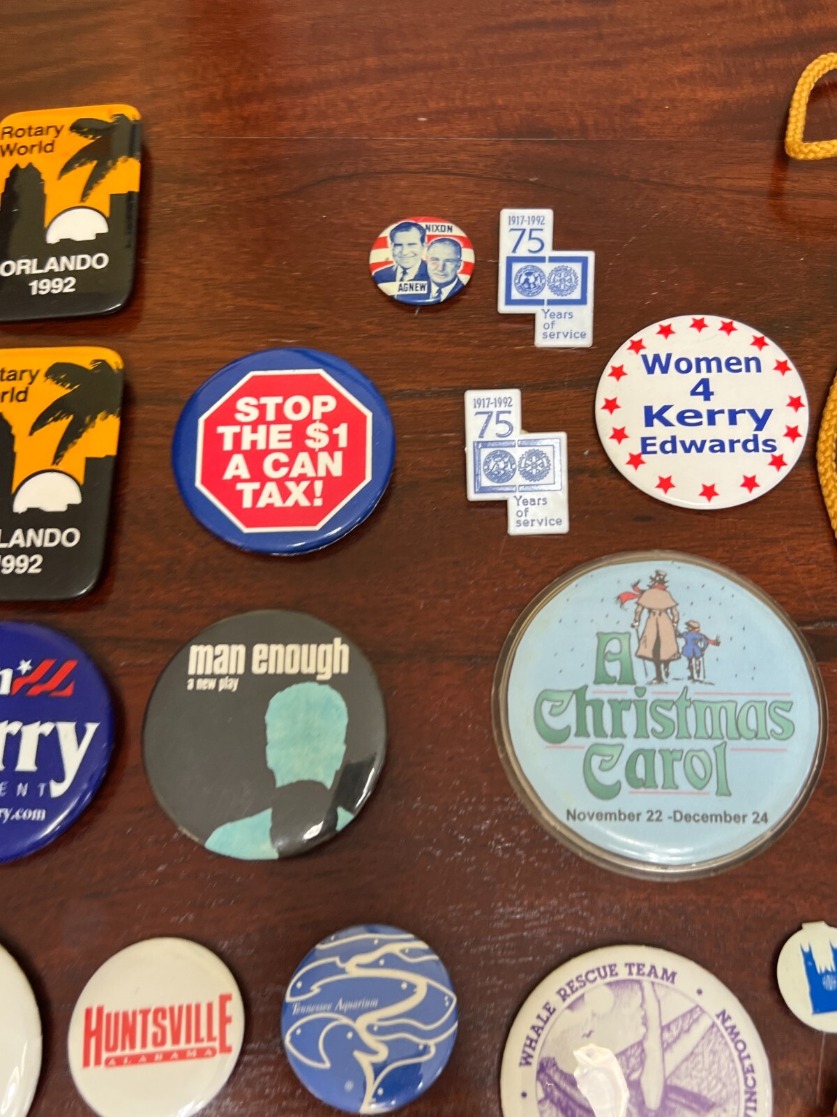 LOT OF VINTAGE BUTTONS / PINS FOR JACKETS / BACKPACKS – POLITICAL