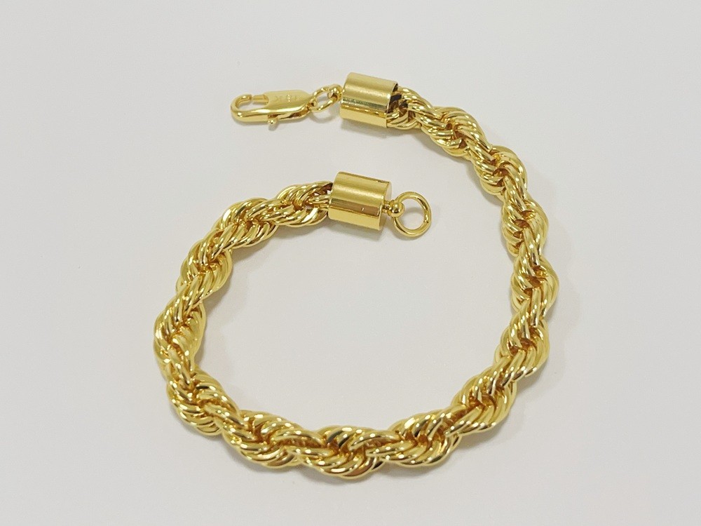 18K Gold Bangle Bracelet, Size 8.5 Mm Width, 23 Cm Length