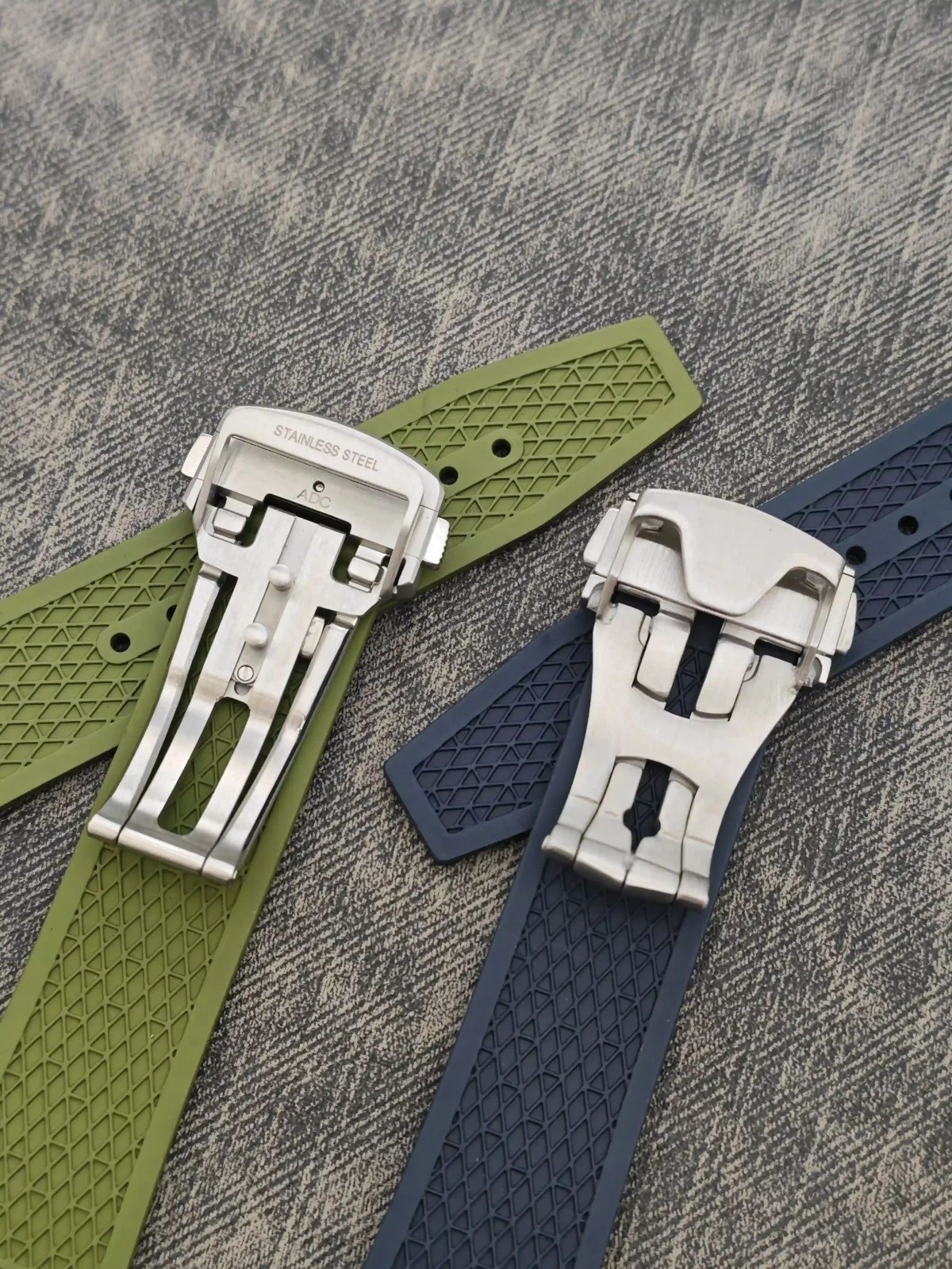 FKM Rubber Strap for Longines Conquest/GMT L3 Series – 21mm/22mm Curved End Band