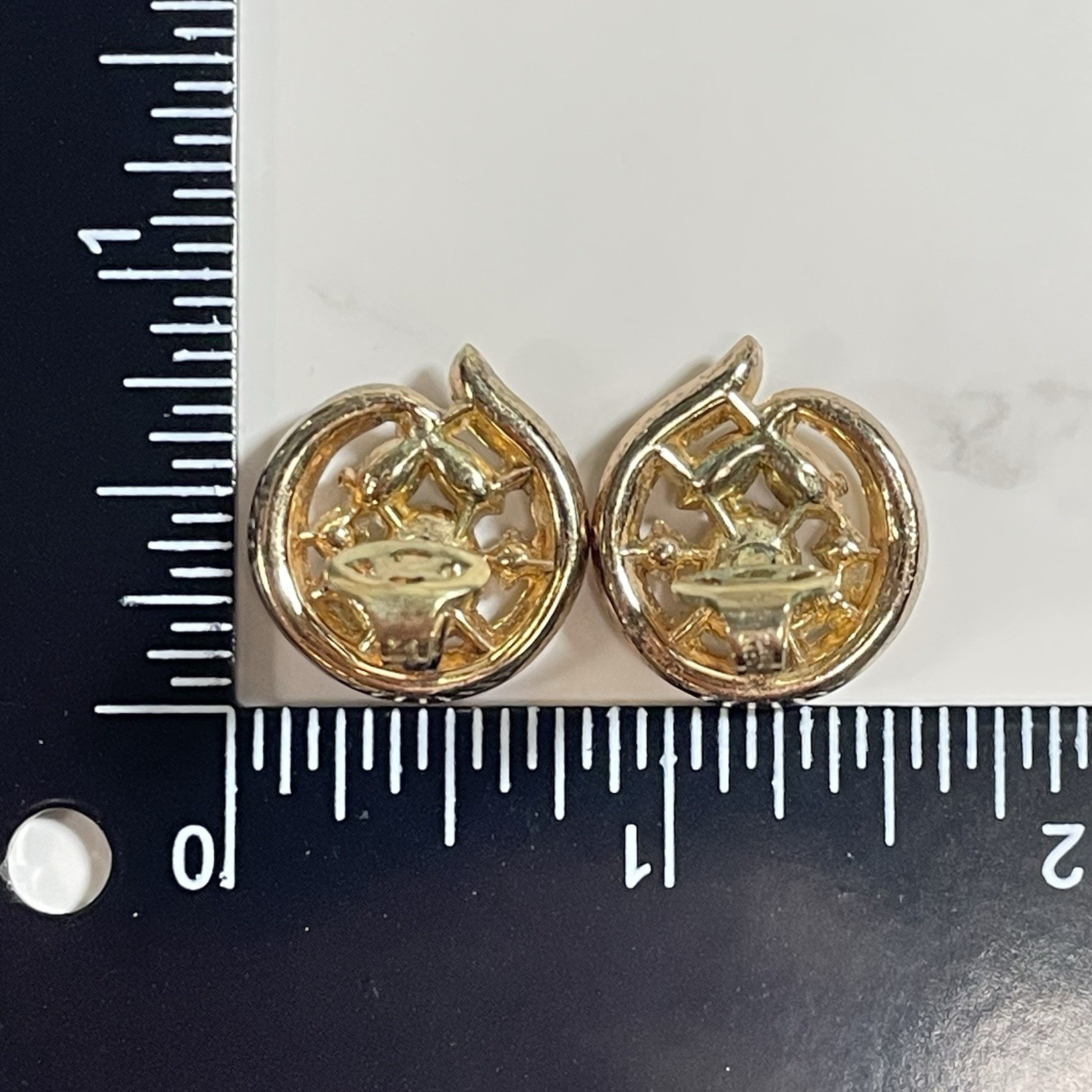 Vtg Crown Trifari Rhinestone Clip On Earrings Round Gold Tone Signed Pat Pend