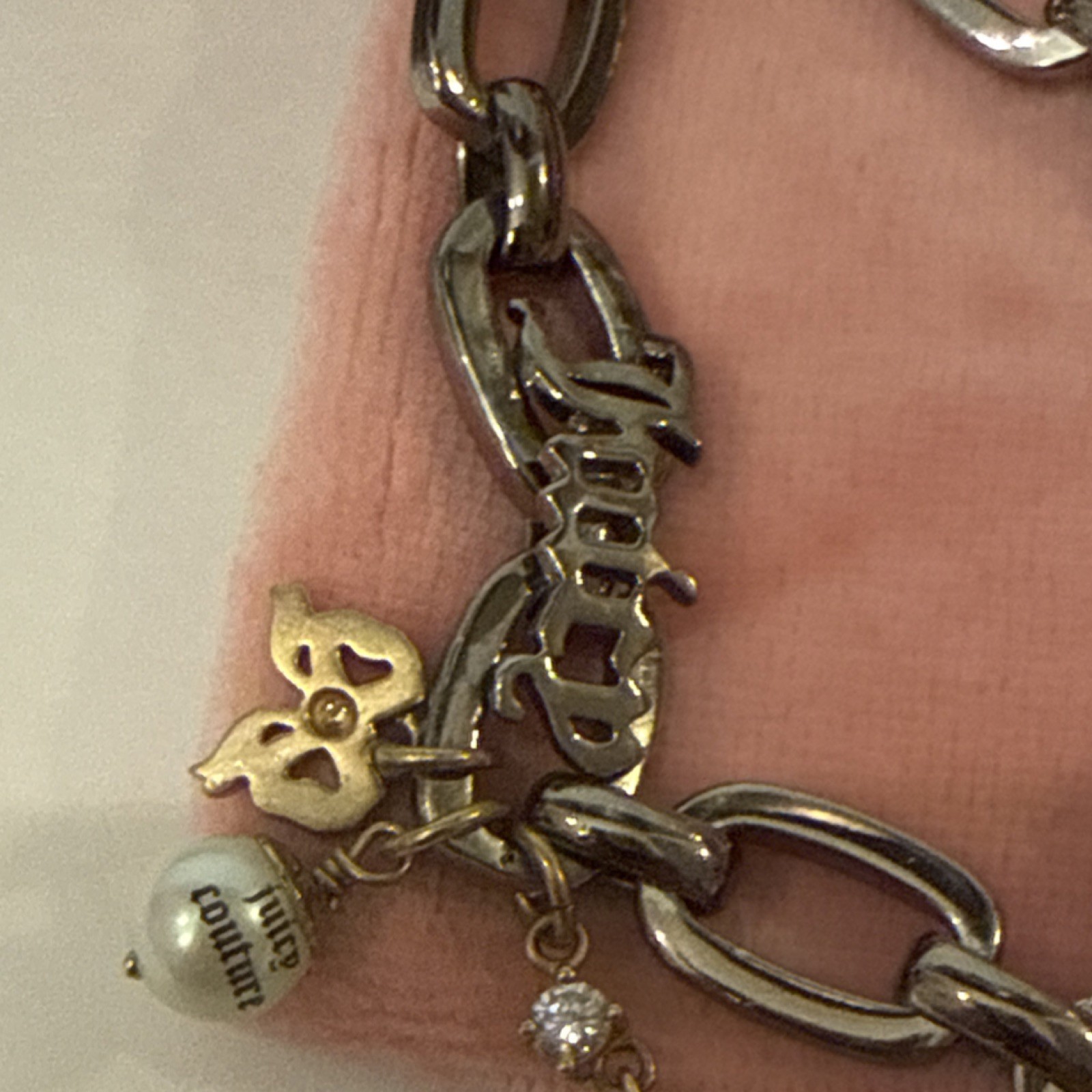 Y2K Juicy Couture LET THEM EAT COUTURE Pearl Heart Charm Bracelet Silver Tone