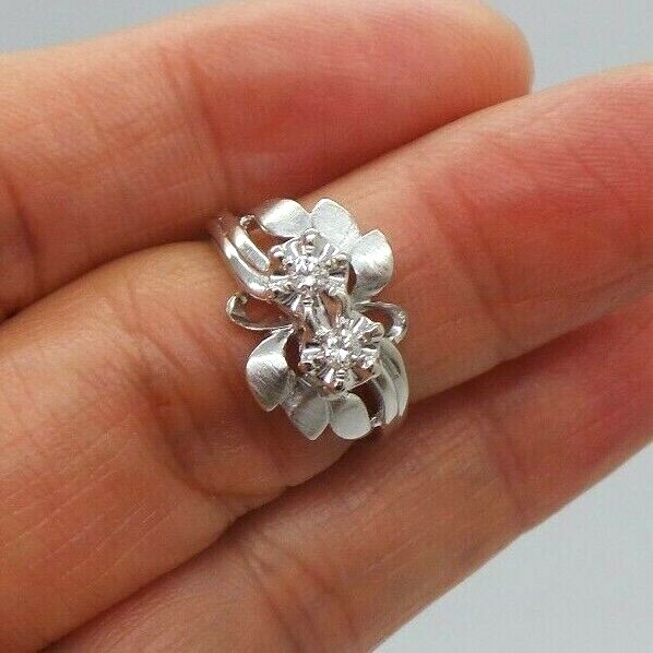STUNNING 14K WG FOREVER US DIAMOND RING SZ 6.5 BB00182 3.54 grams