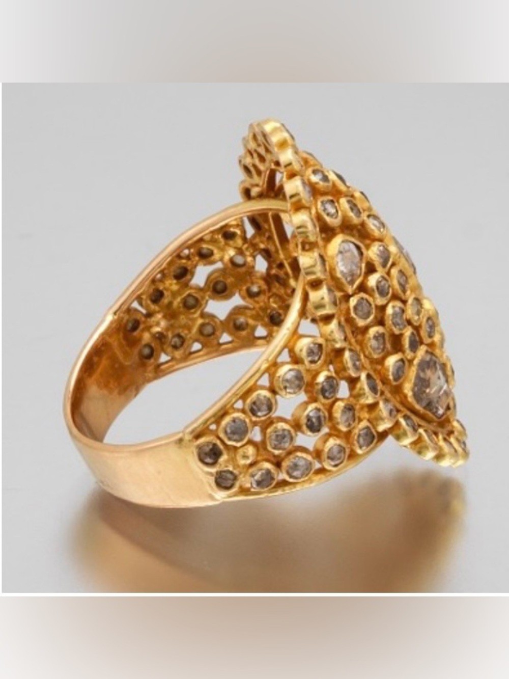 18k Gold Handmade Antique Polki Ring With iIregular Cut Diamonds.