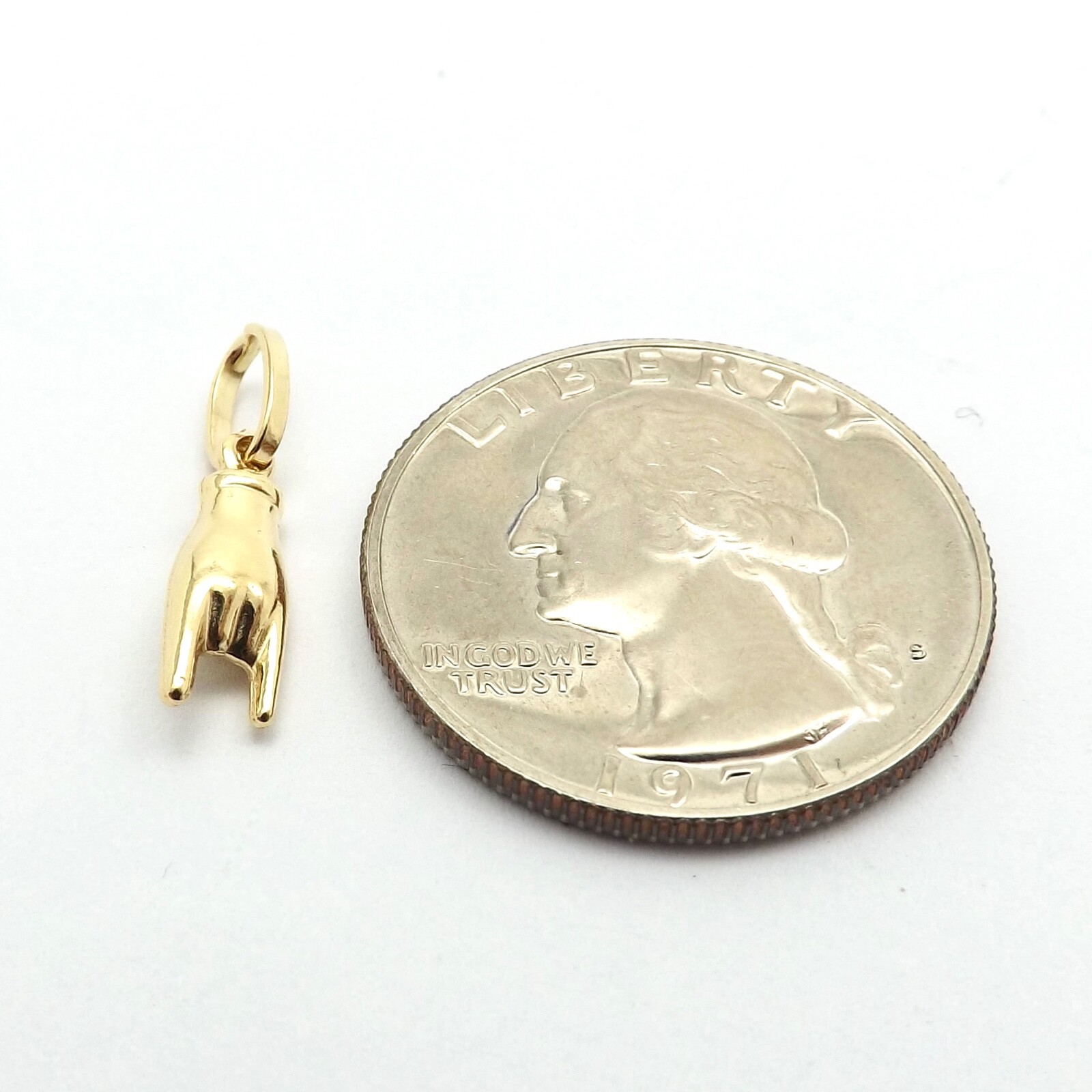 Solid 18k Gold Figa Hand Malocchio Charm Pendant Ward off Evil Italy 750 New