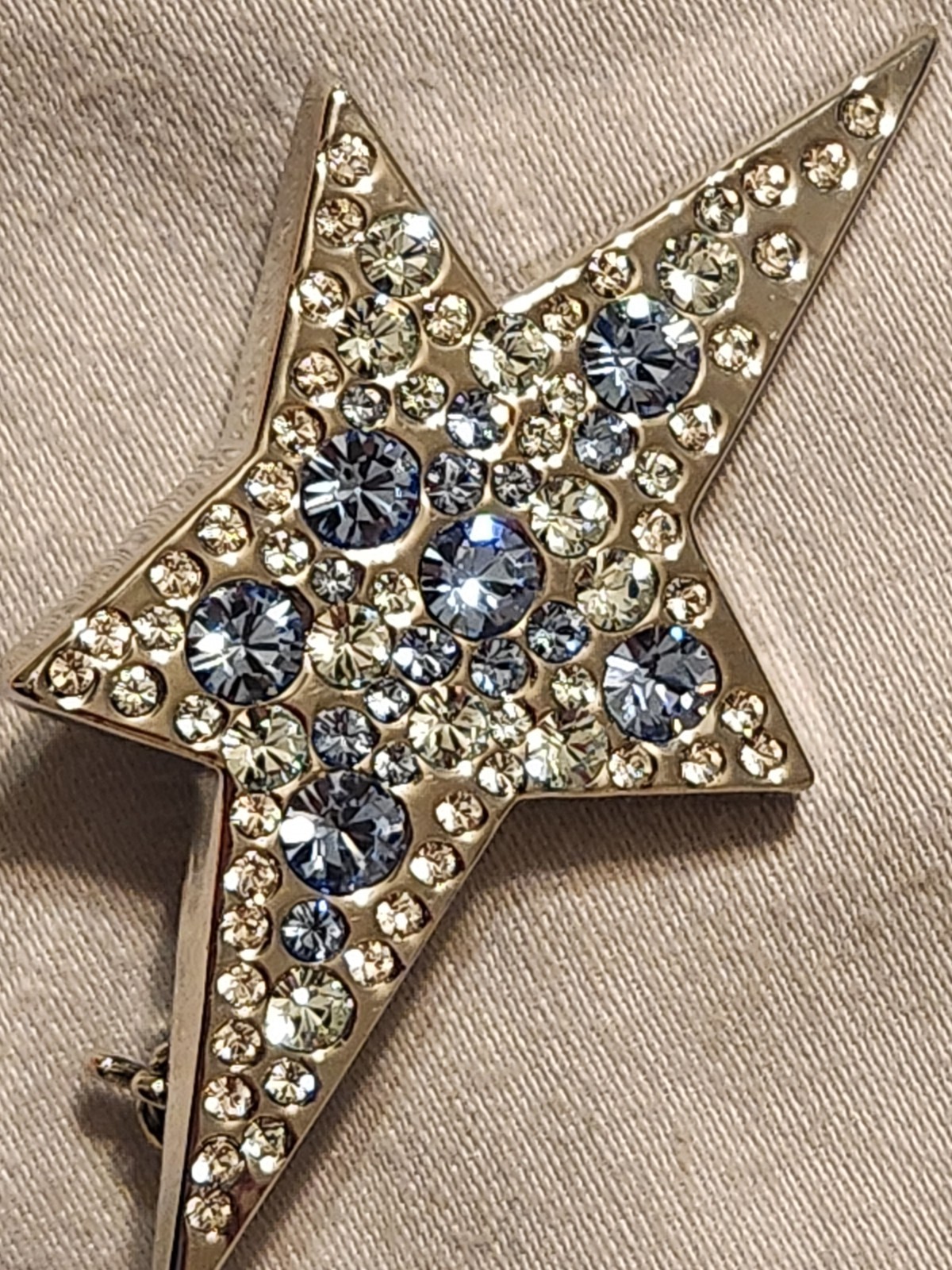Rare Style New Thierry Mugler Star PIN Brooch Silver w/ Blue & White Crystals