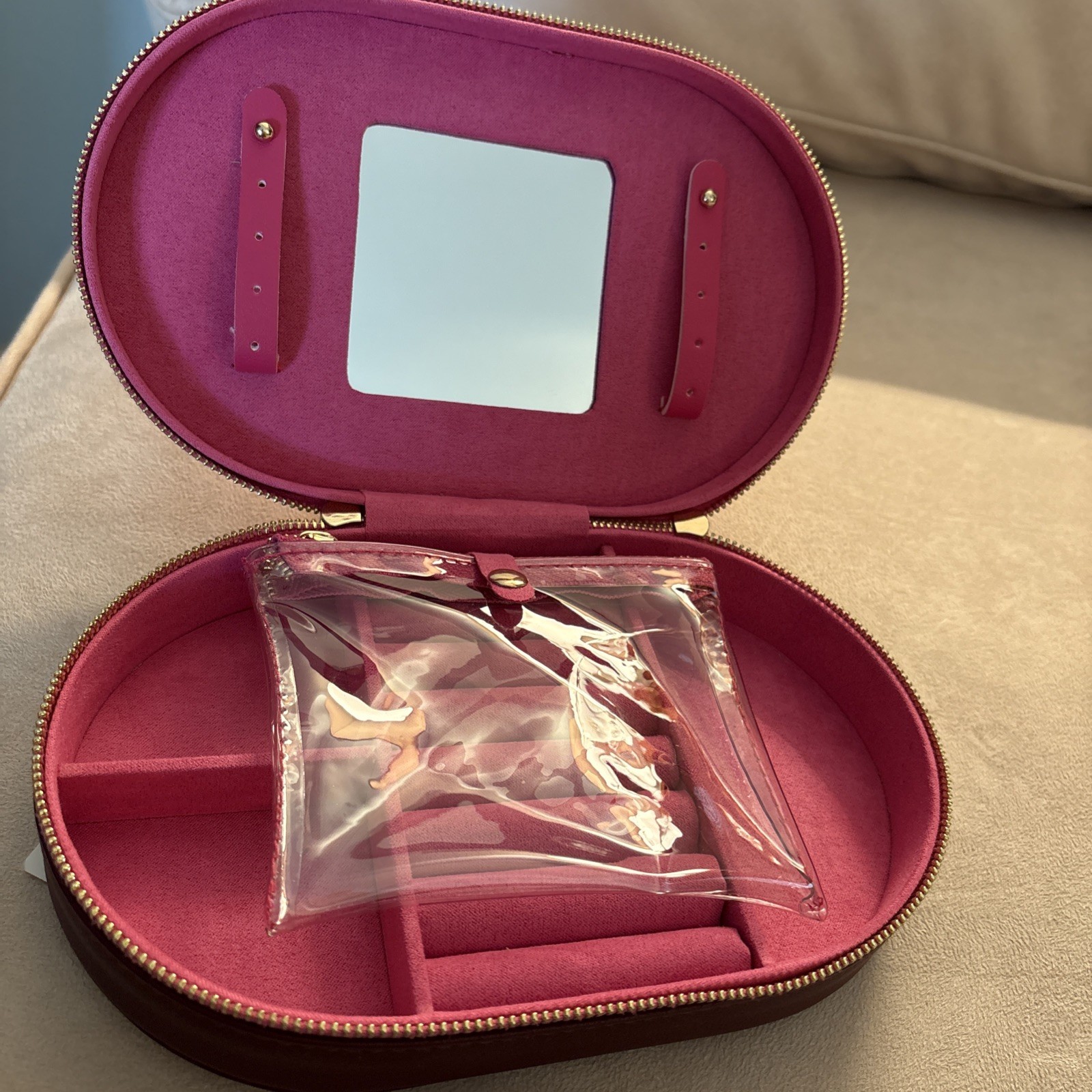 A New Day Round Zip Jewelry Organizer Pink Travel Case NWT Compact