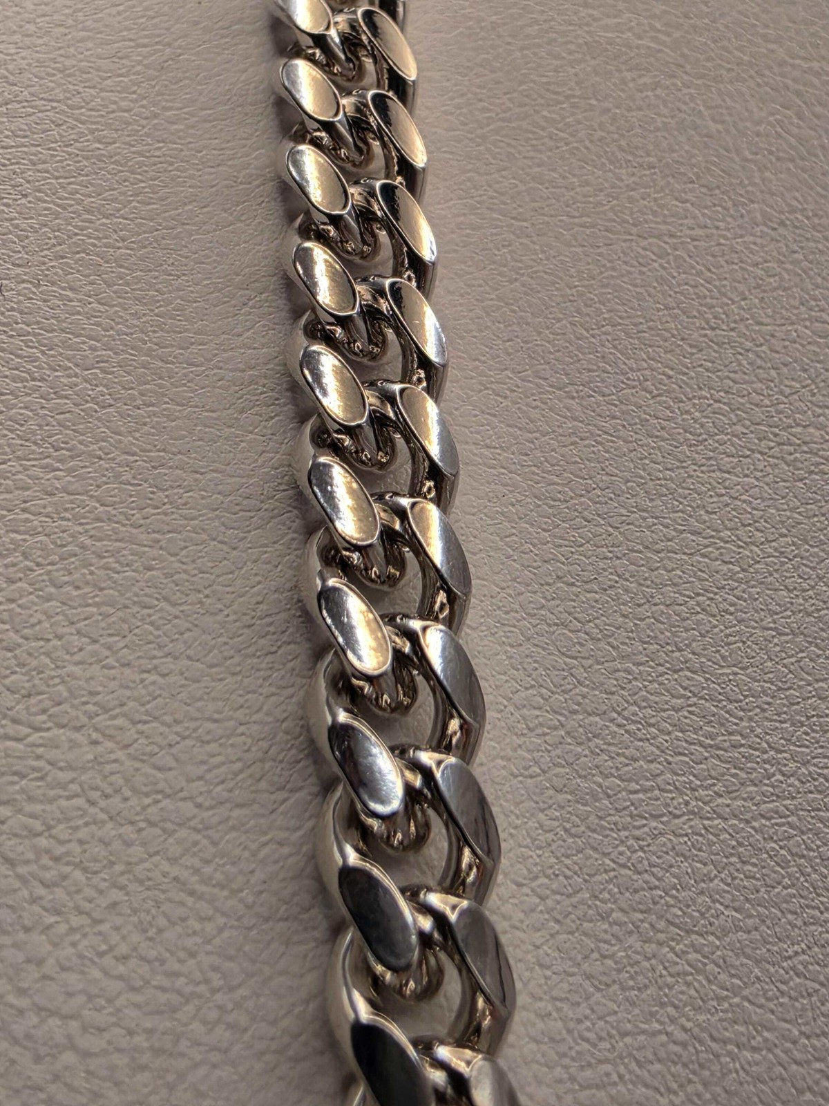 Sterling Silver Cuban Link Chain Necklace 22 Inch 6.75mm 64 Grams Extra Heavy Me